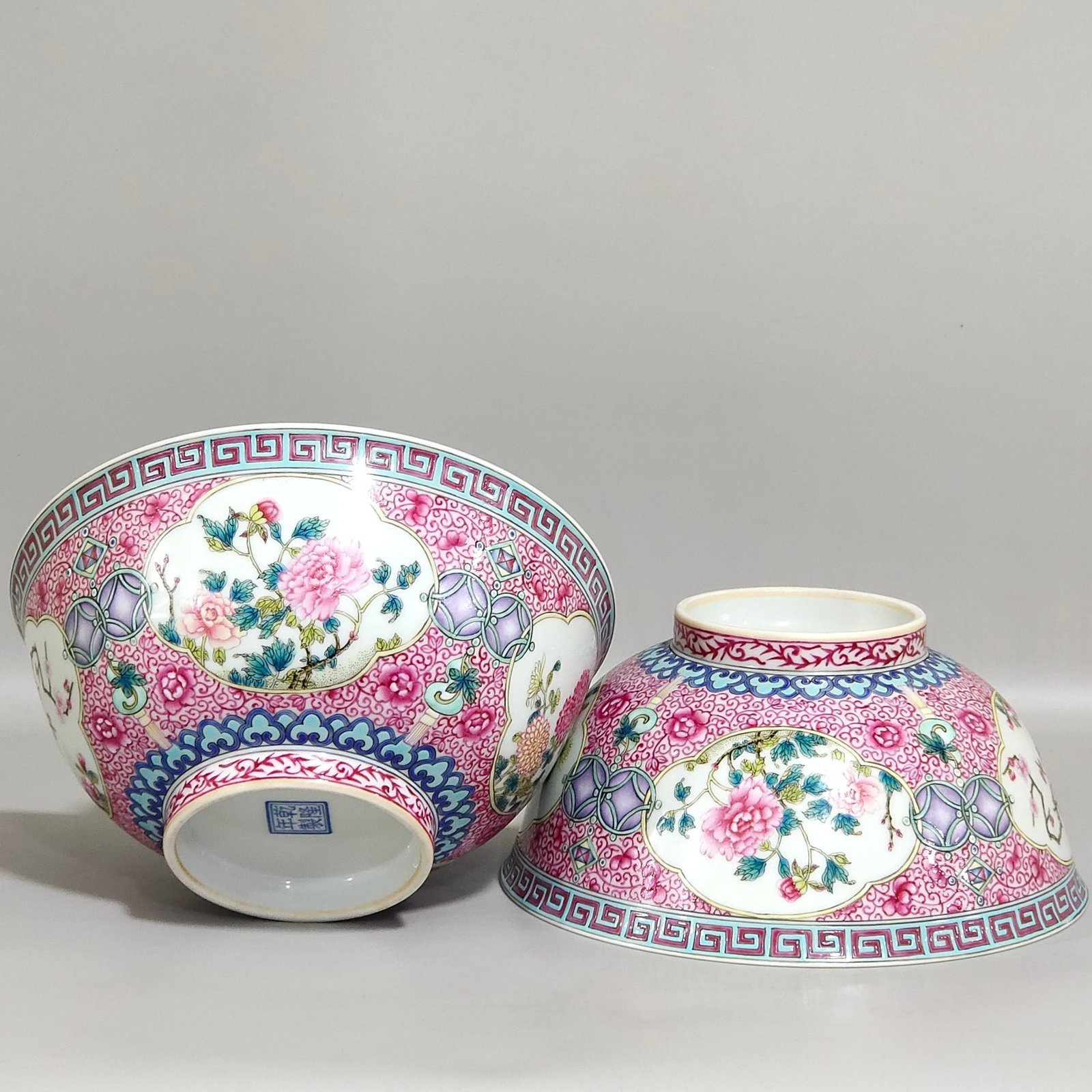 Qing Dynasty Qianlong enamel agate red windowed four-season flower bowl