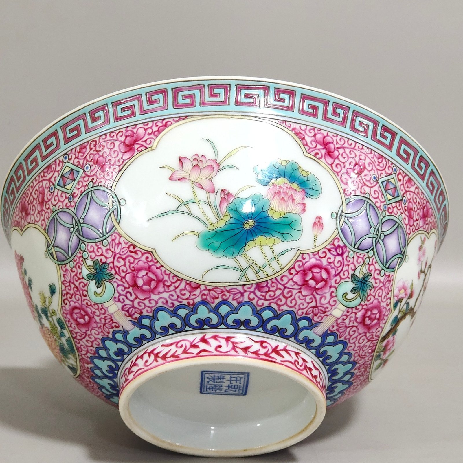 Qing Dynasty Qianlong enamel agate red windowed four-season flower bowl