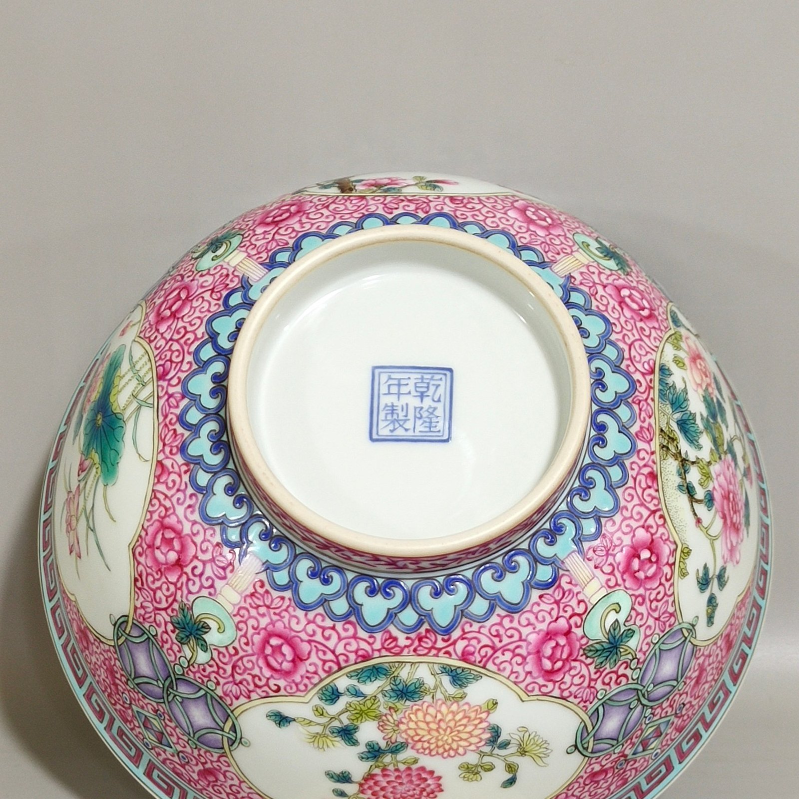 Qing Dynasty Qianlong enamel agate red windowed four-season flower bowl