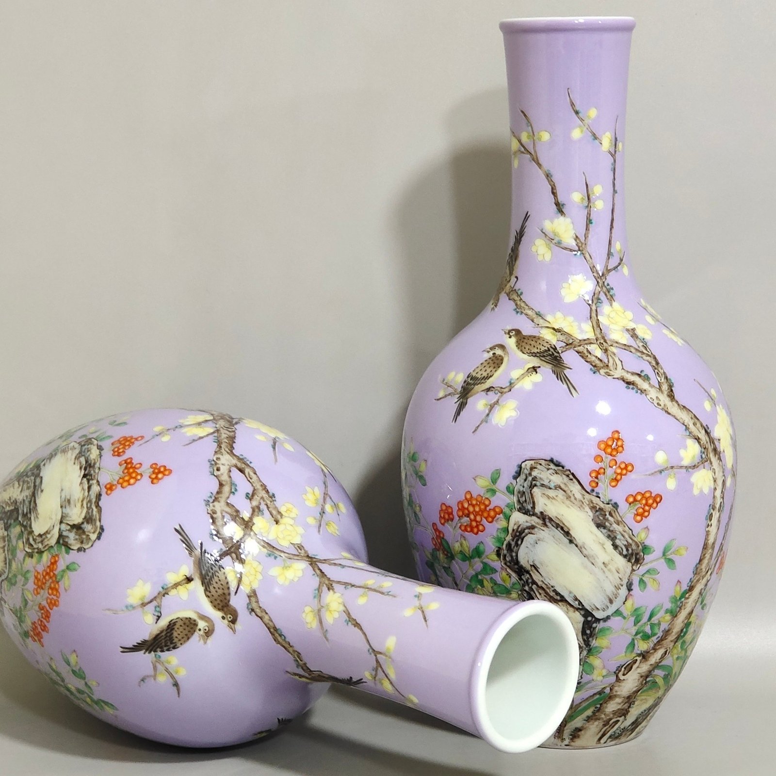 Qing Dynasty Qianlong enamel violet plum flower sparrow poem olive vase