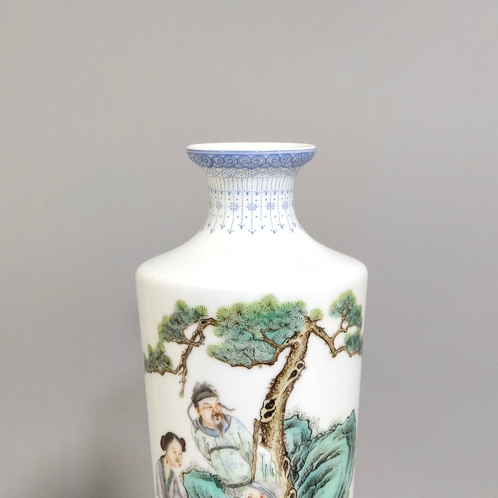 Qing Dynasty Qianlong enamel green-edged thin vase with characters