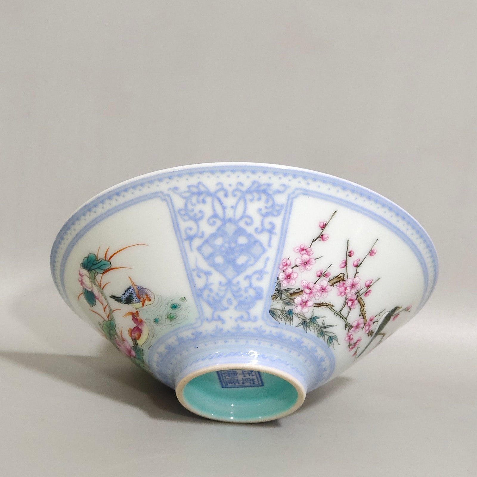 Qing Dynasty Qianlong enamel colorful emerald edge window lotus mandarin duck bamboo hat cup