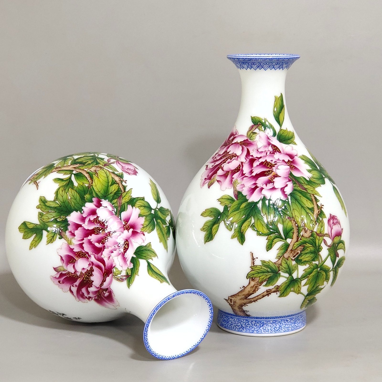 Qing Dynasty Qianlong enamel jade pot spring vase with emerald edge