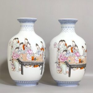 Qing Dynasty Qianlong enamel emerald edge Jinling Twelve Golden Hairpin inscribed vase