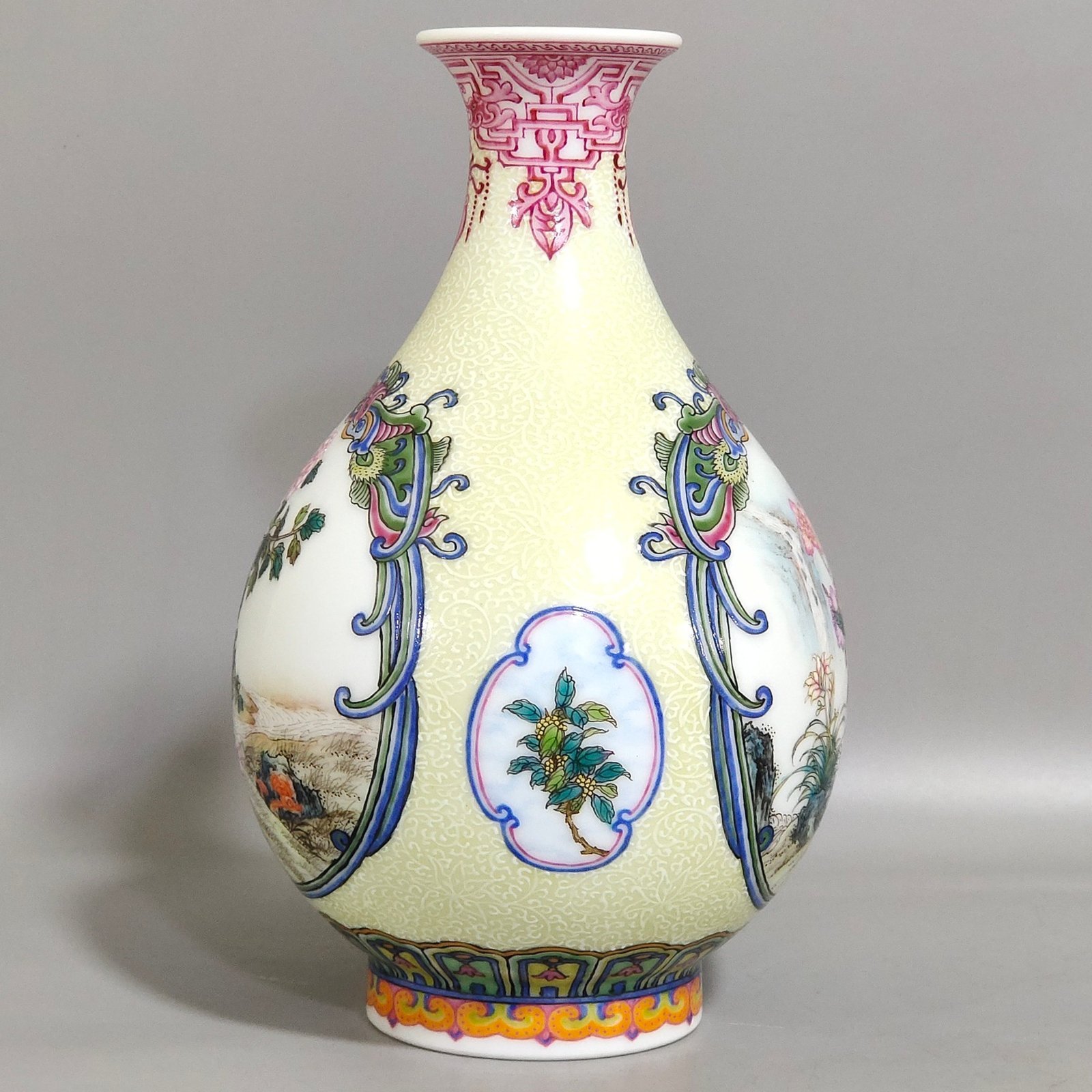 Qing Dynasty Qianlong enamel flower jade pot spring vase