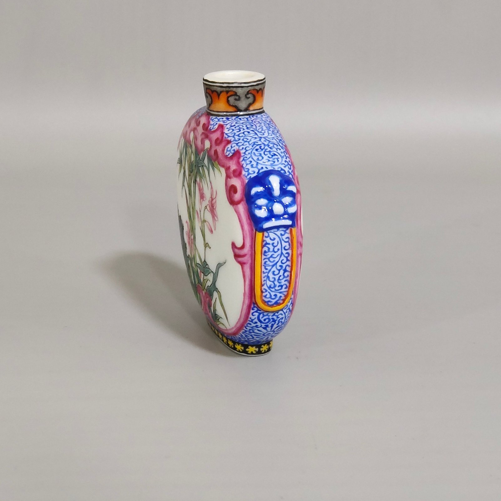 Qing Dynasty Qianlong enamel floral snuff bottle