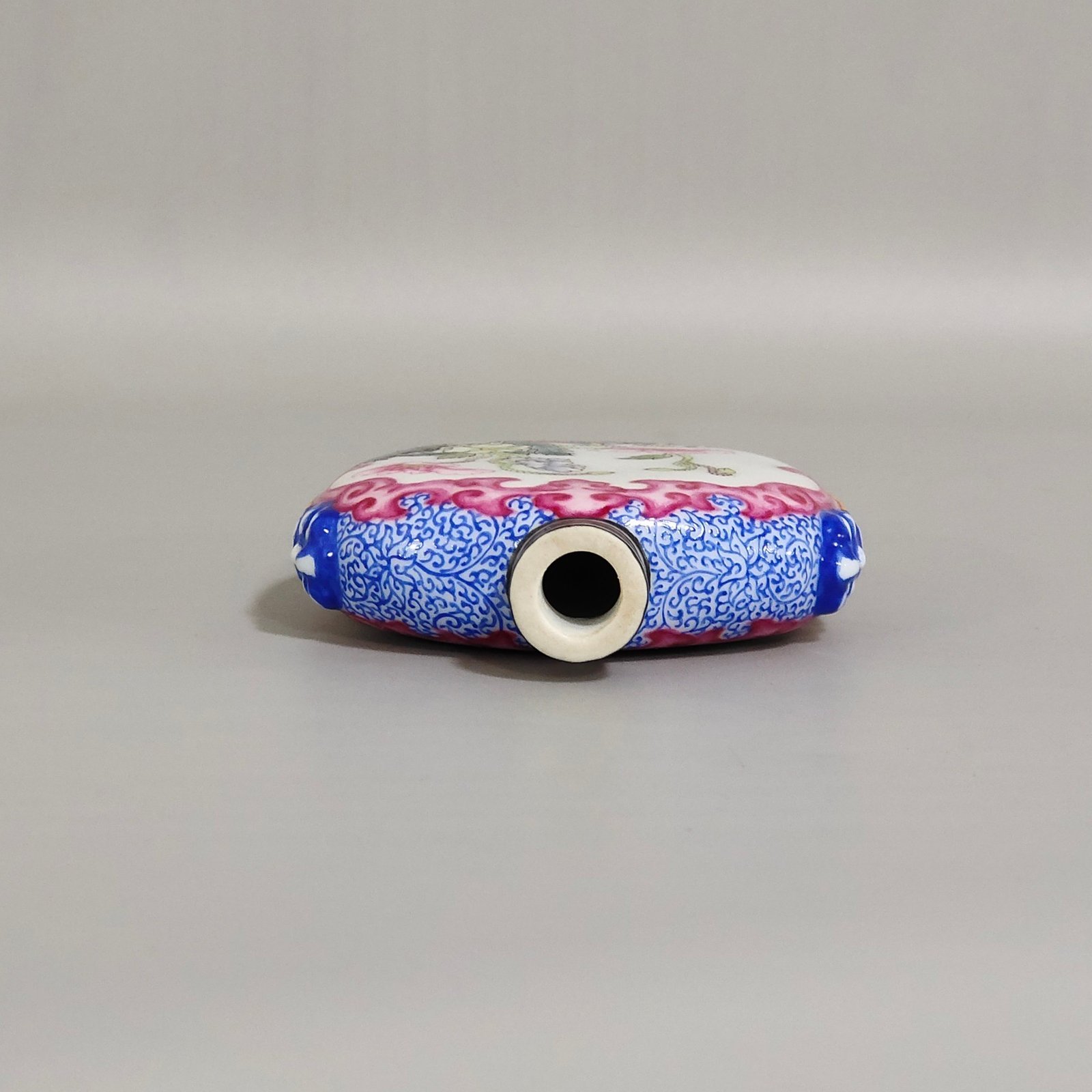 Qing Dynasty Qianlong enamel floral snuff bottle