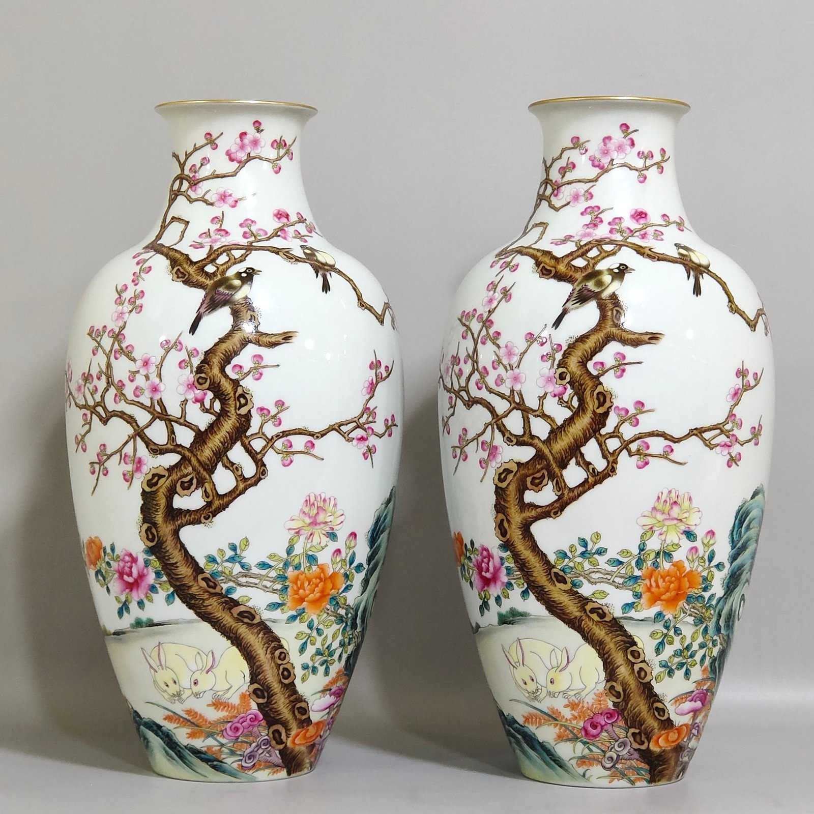 Qing Dynasty Qianlong enamel flower and bird vase