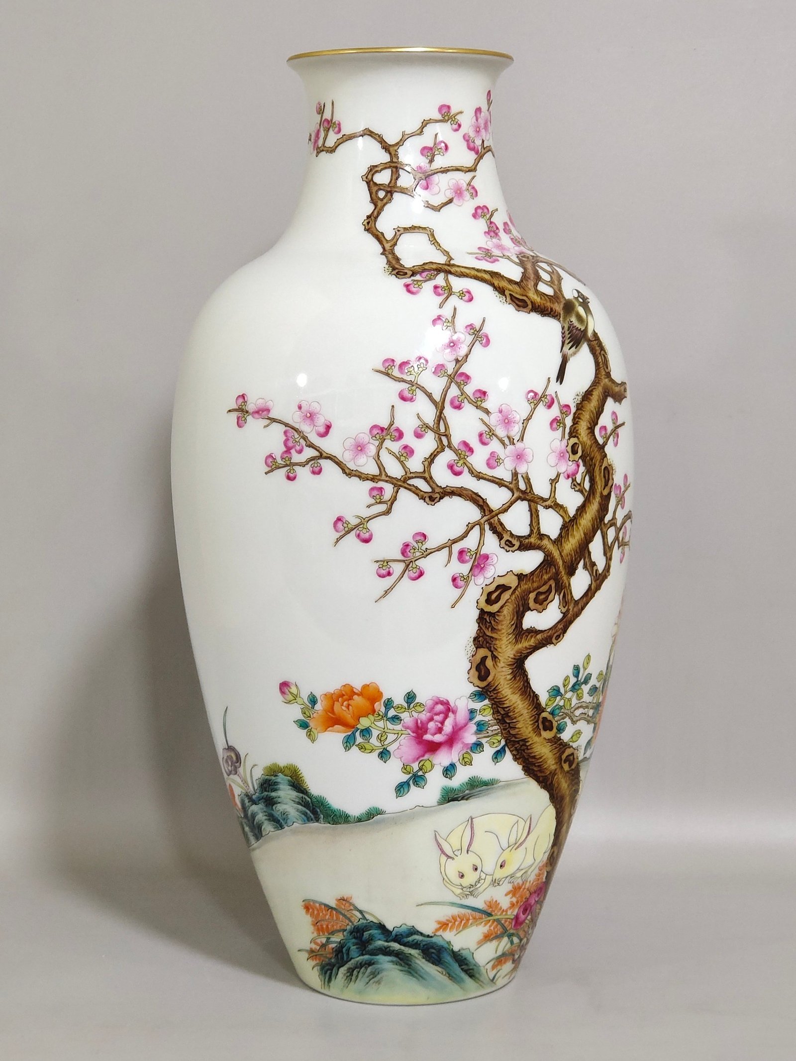 Qing Dynasty Qianlong enamel flower and bird vase