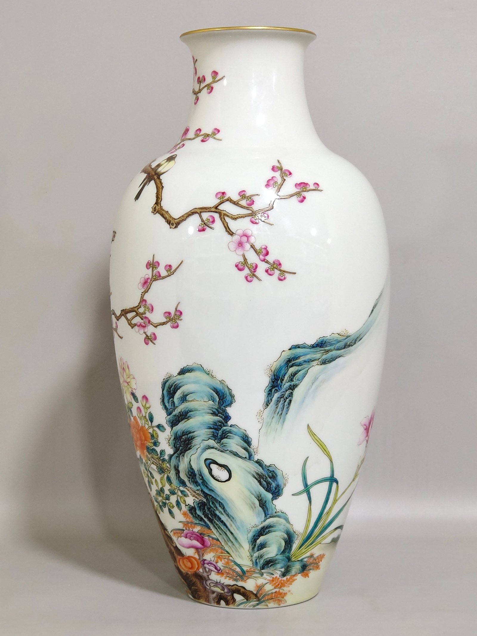 Qing Dynasty Qianlong enamel flower and bird vase