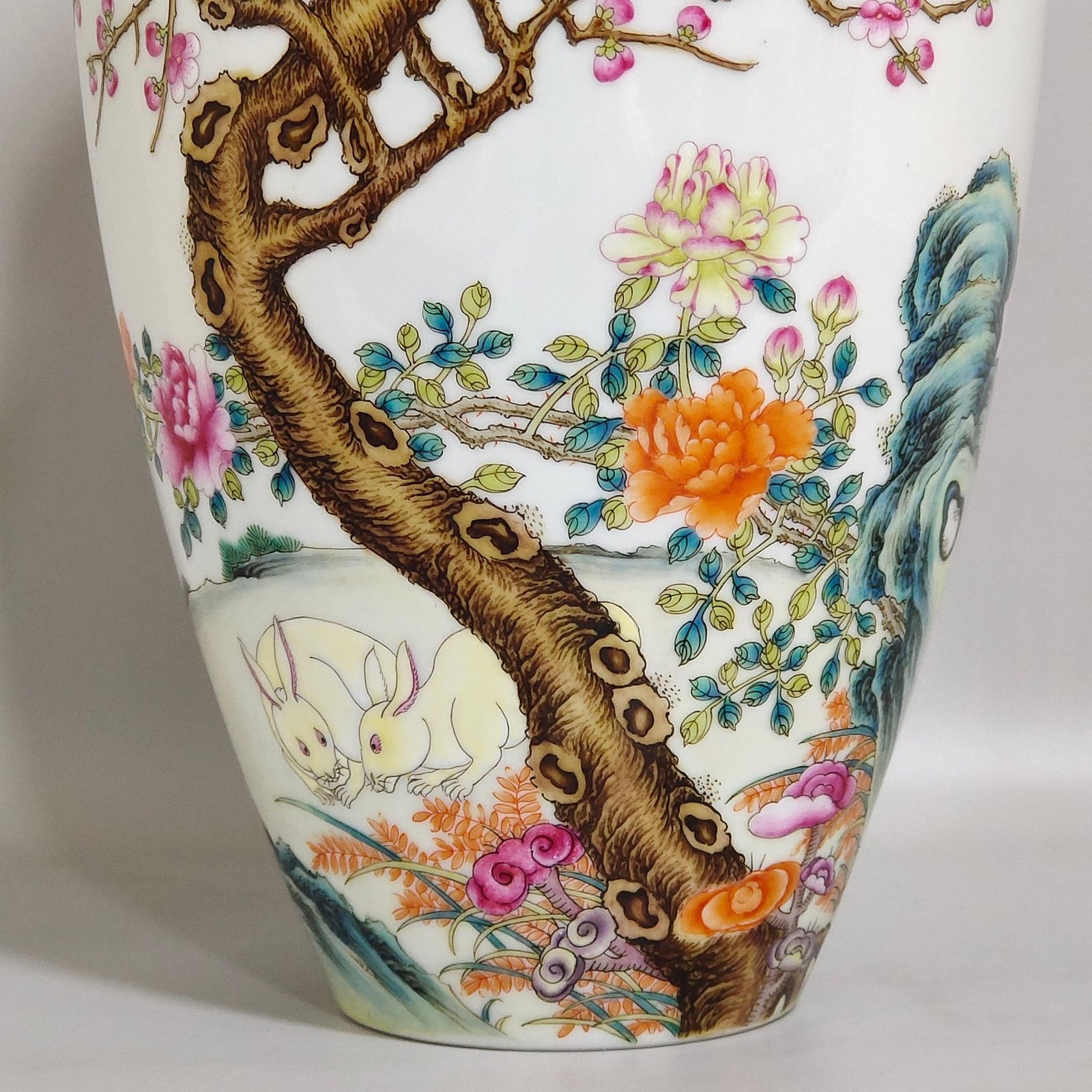 Qing Dynasty Qianlong enamel flower and bird vase
