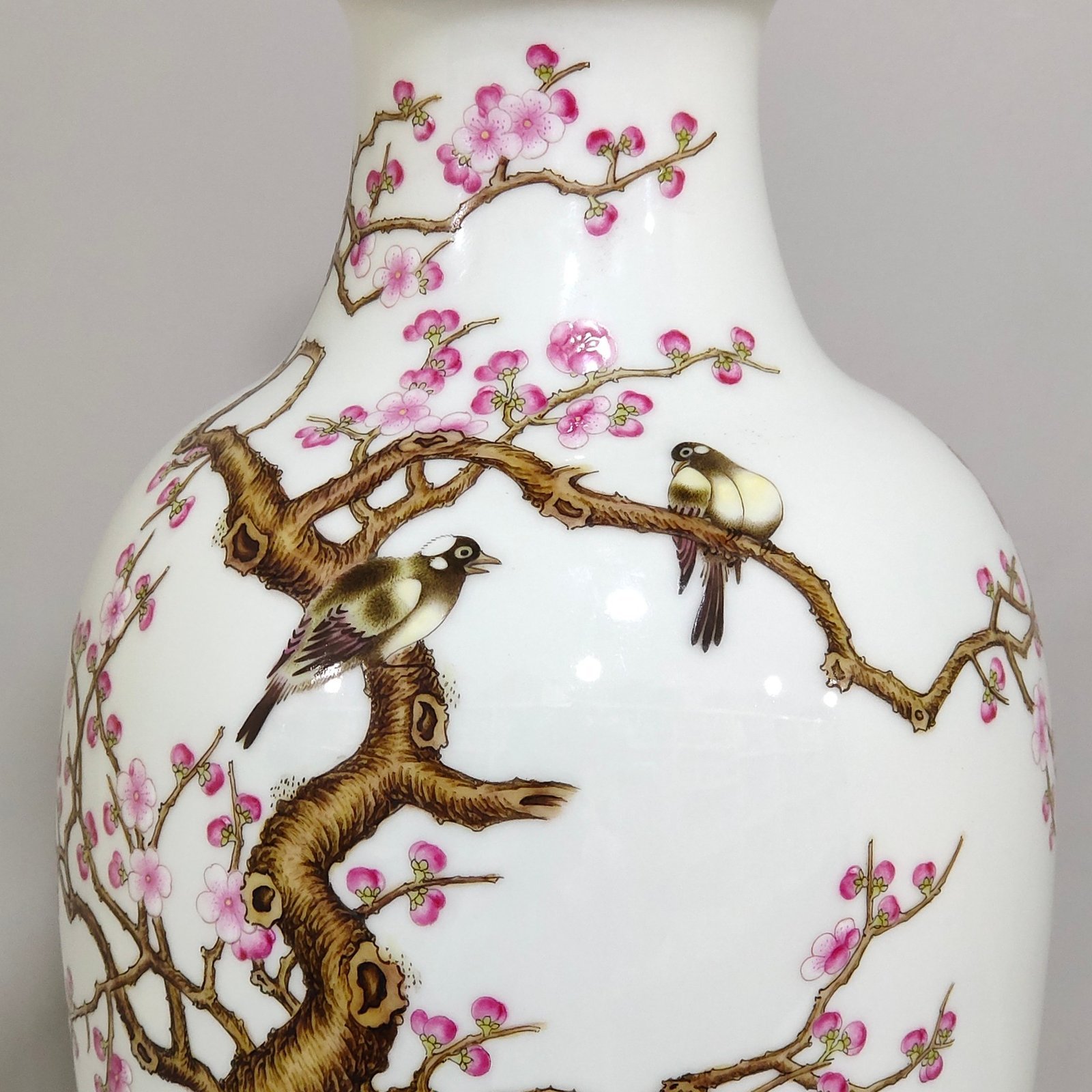 Qing Dynasty Qianlong enamel flower and bird vase