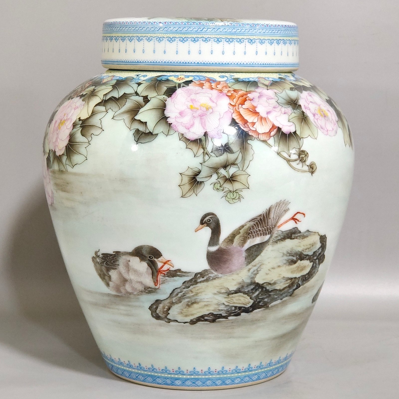 Qing Dynasty Qianlong enamel tea jar