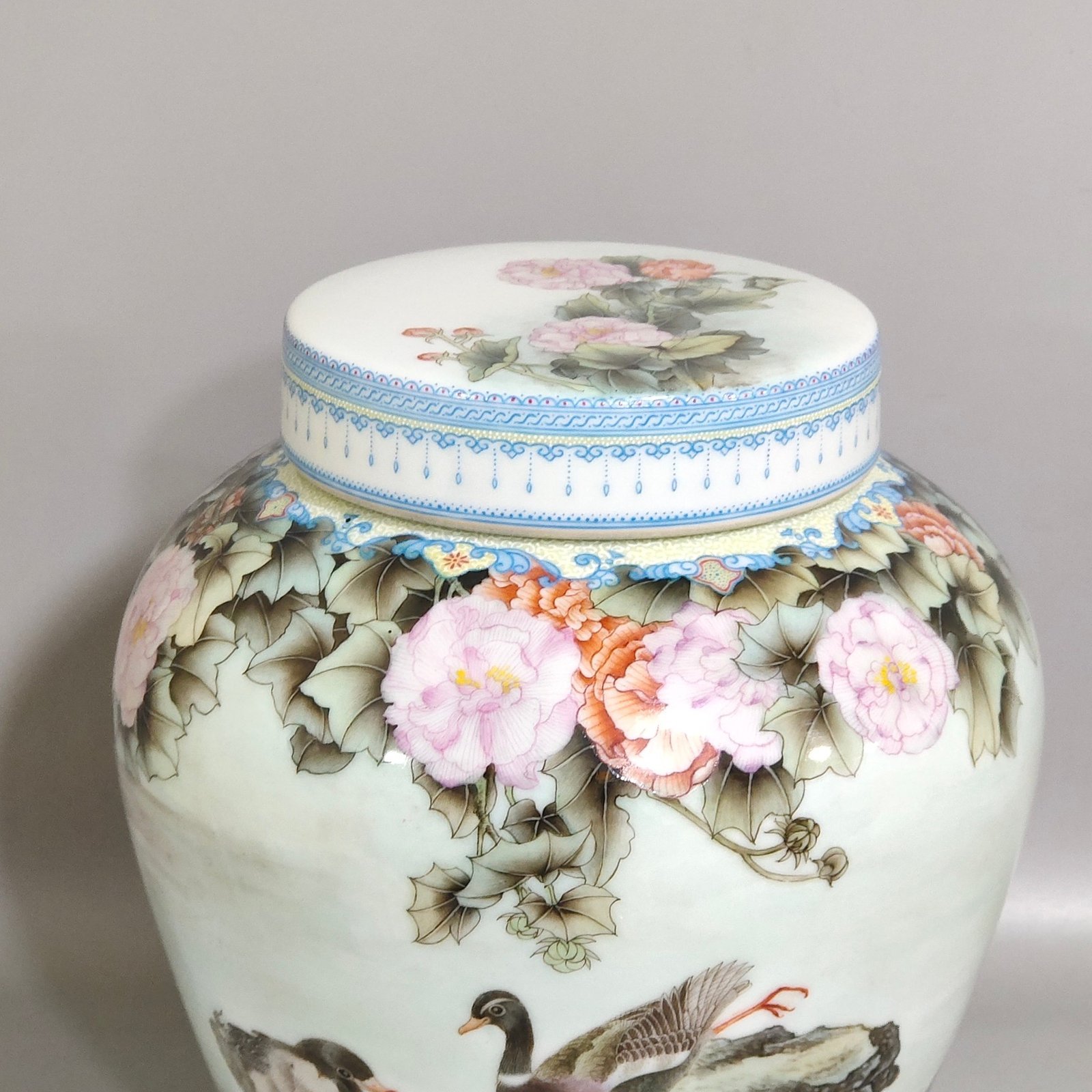 Qing Dynasty Qianlong enamel tea jar
