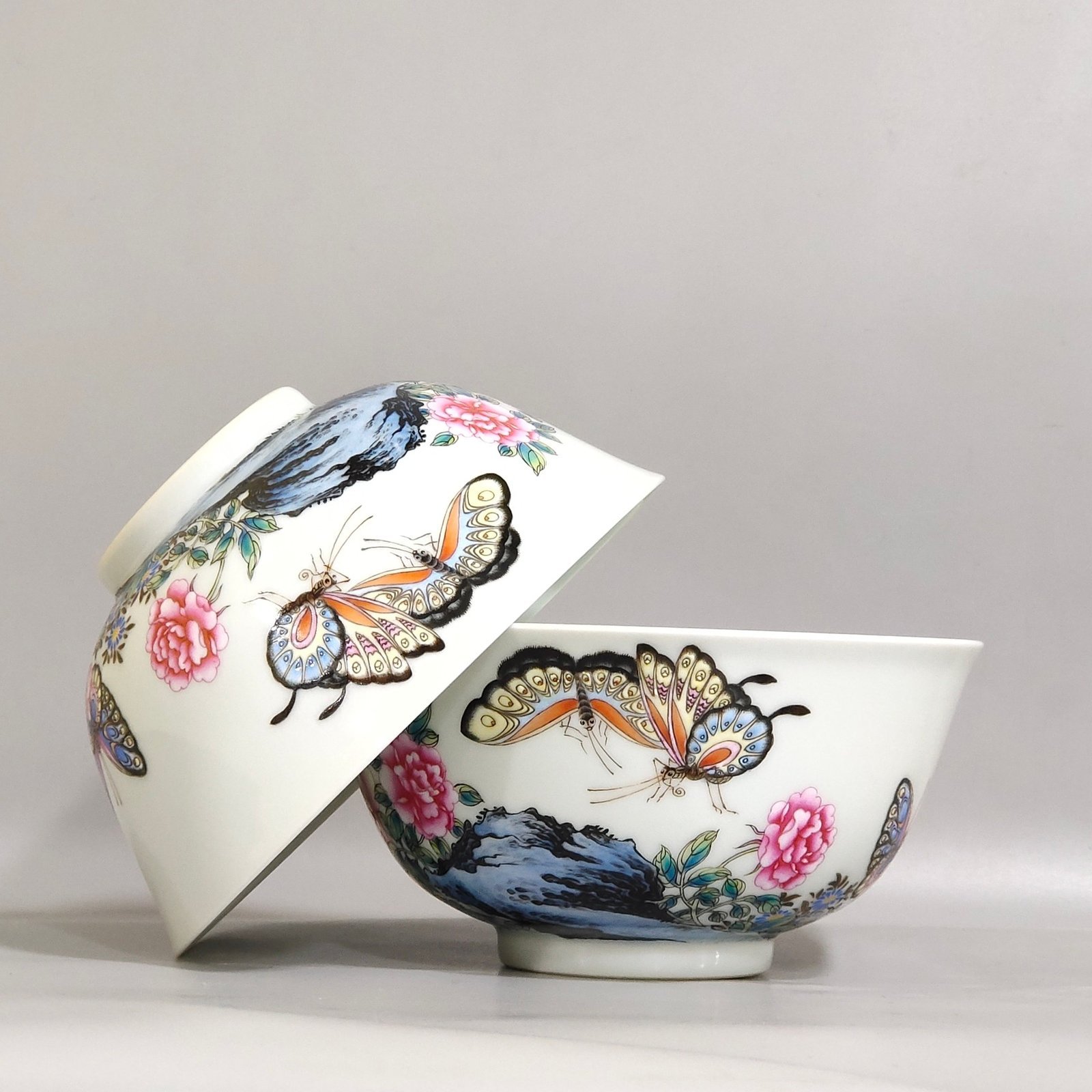 Qing Dynasty Qianlong enamel bowl inscribed with poems about flowers