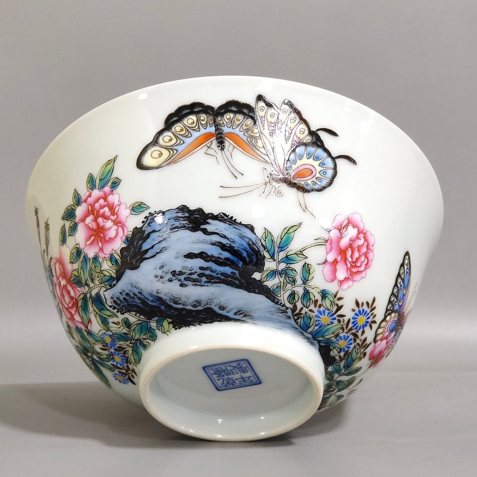 Qing Dynasty Qianlong enamel bowl inscribed with poems about flowers