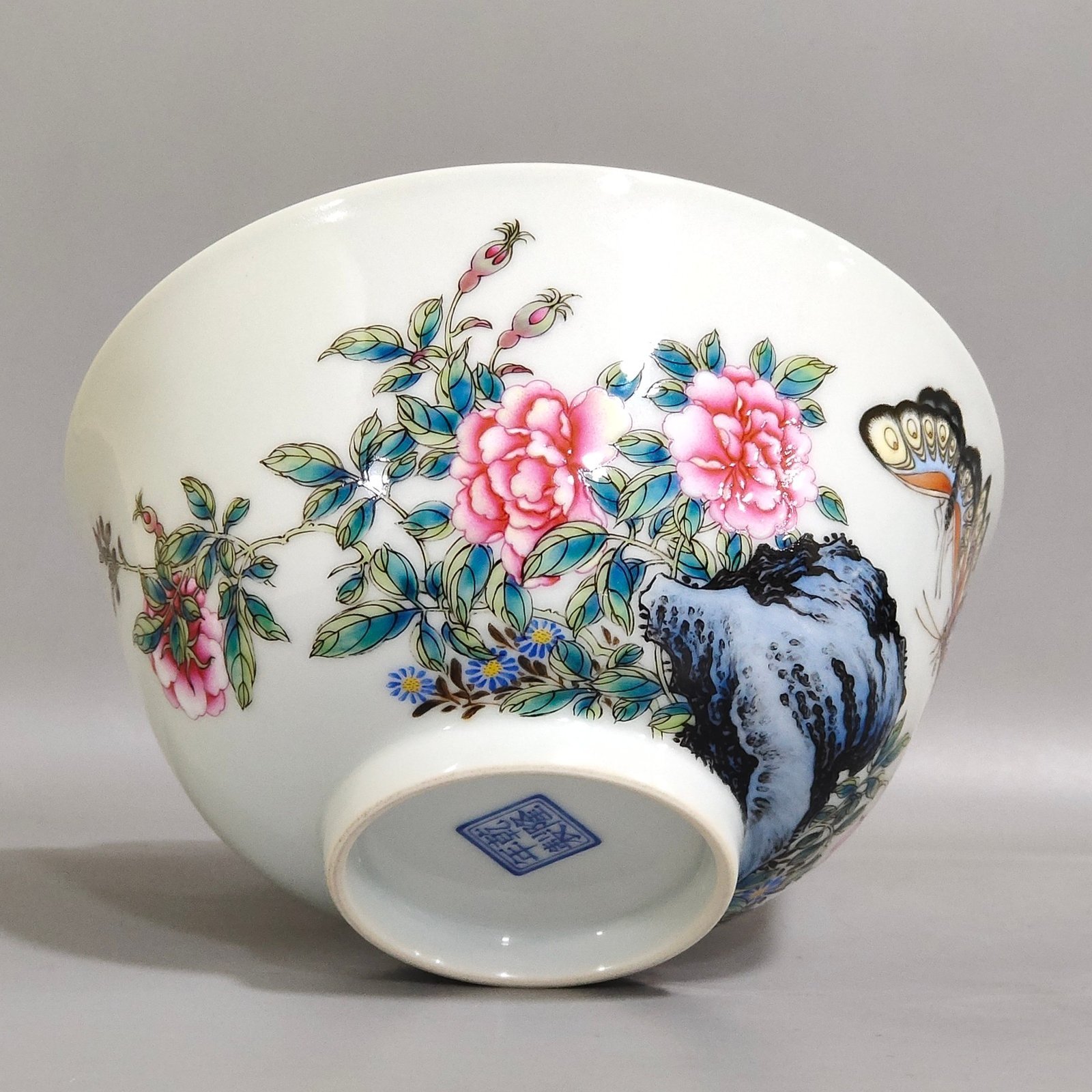 Qing Dynasty Qianlong enamel bowl inscribed with poems about flowers