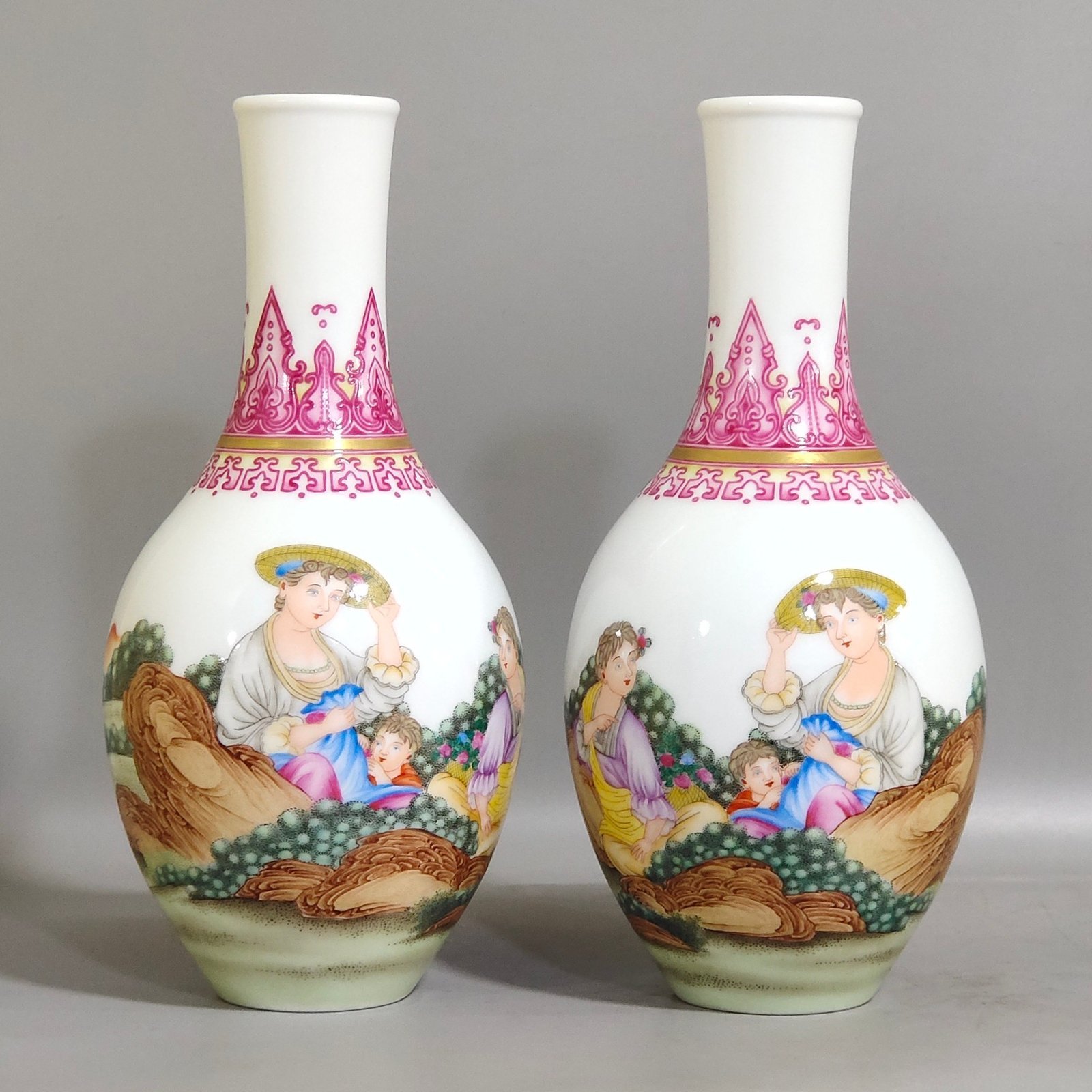 Qing Dynasty Qianlong enamel Western figure olive vase