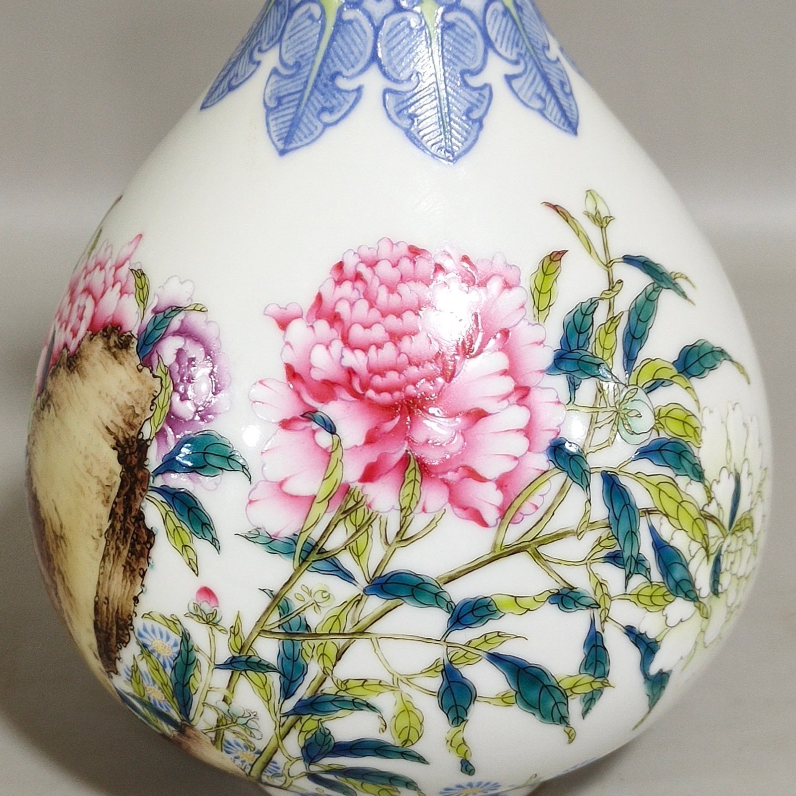 Qing Dynasty Qianlong enamel jade pot spring vase