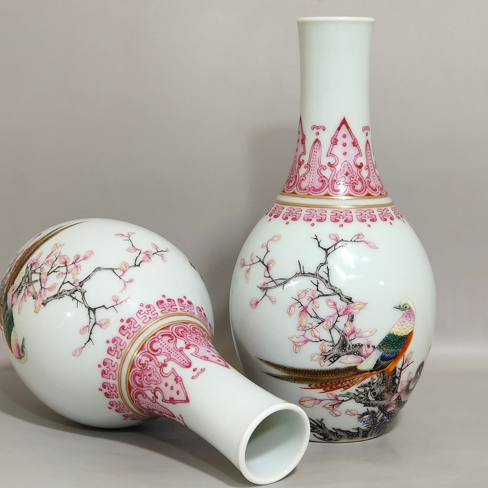 Qing Dynasty Qianlong enamel olive vase with poems