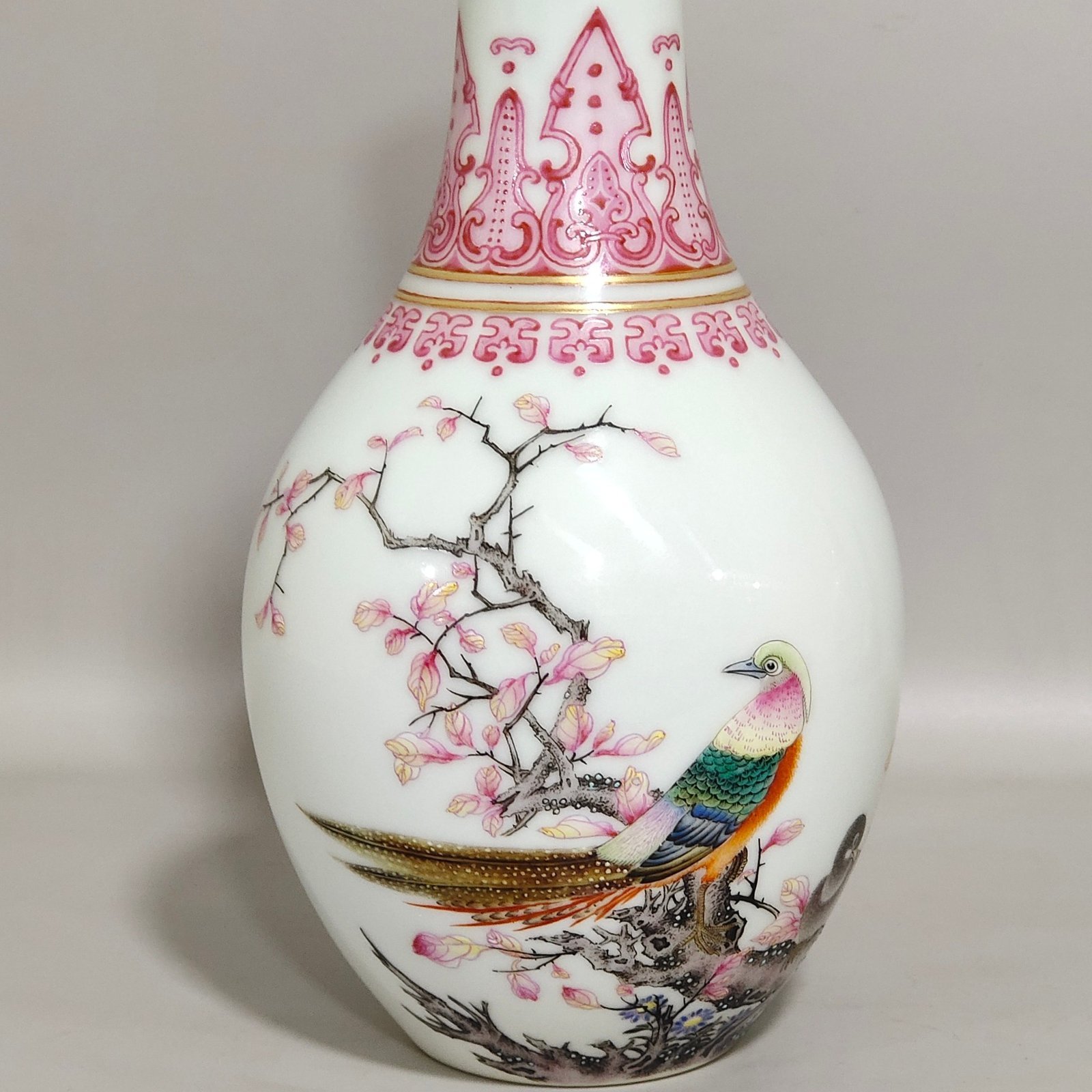 Qing Dynasty Qianlong enamel olive vase with poems