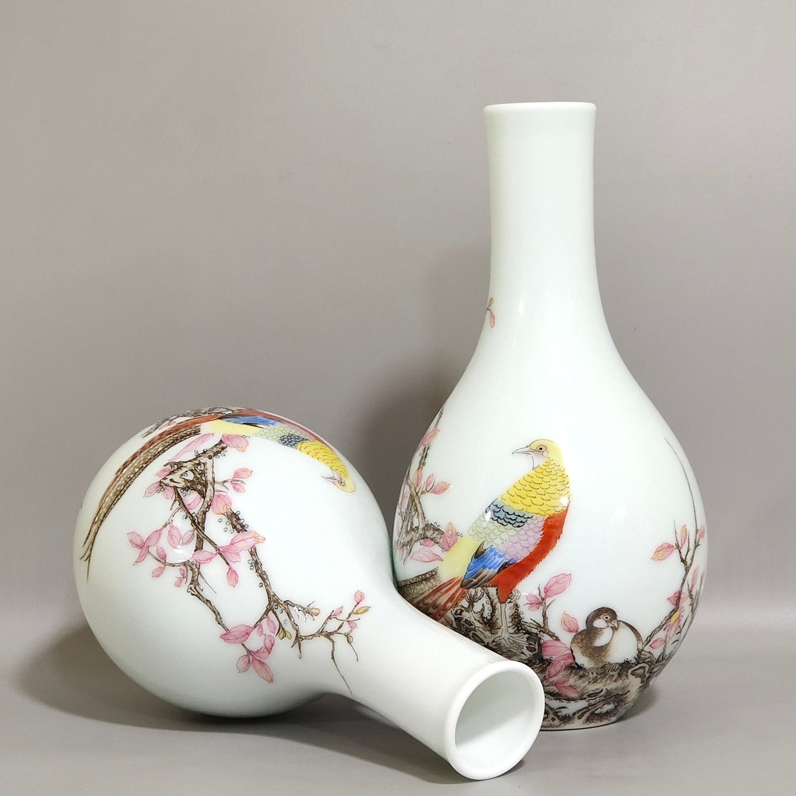 Qing Dynasty Qianlong enamel olive vase with poems