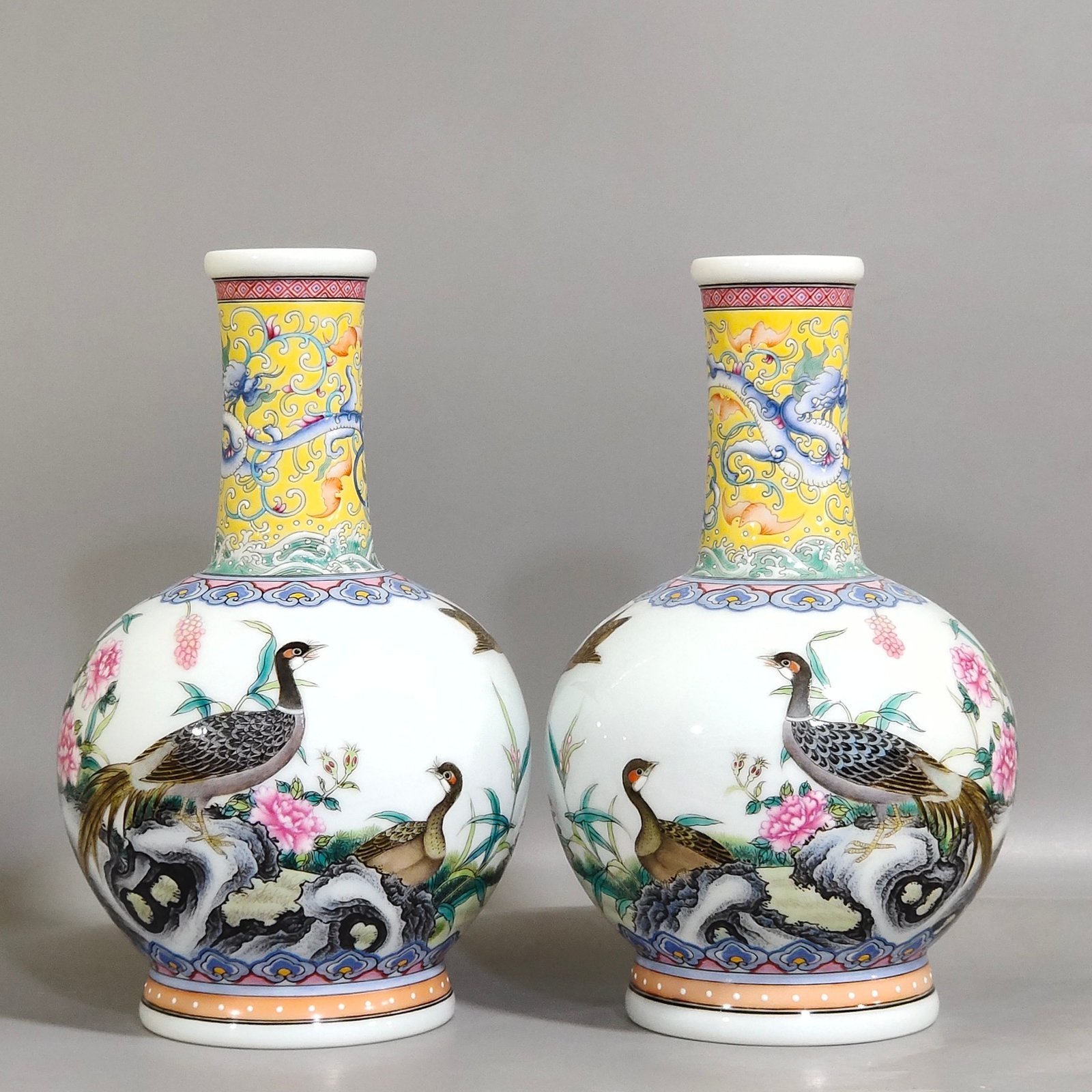 Qing Dynasty Qianlong enamel vase