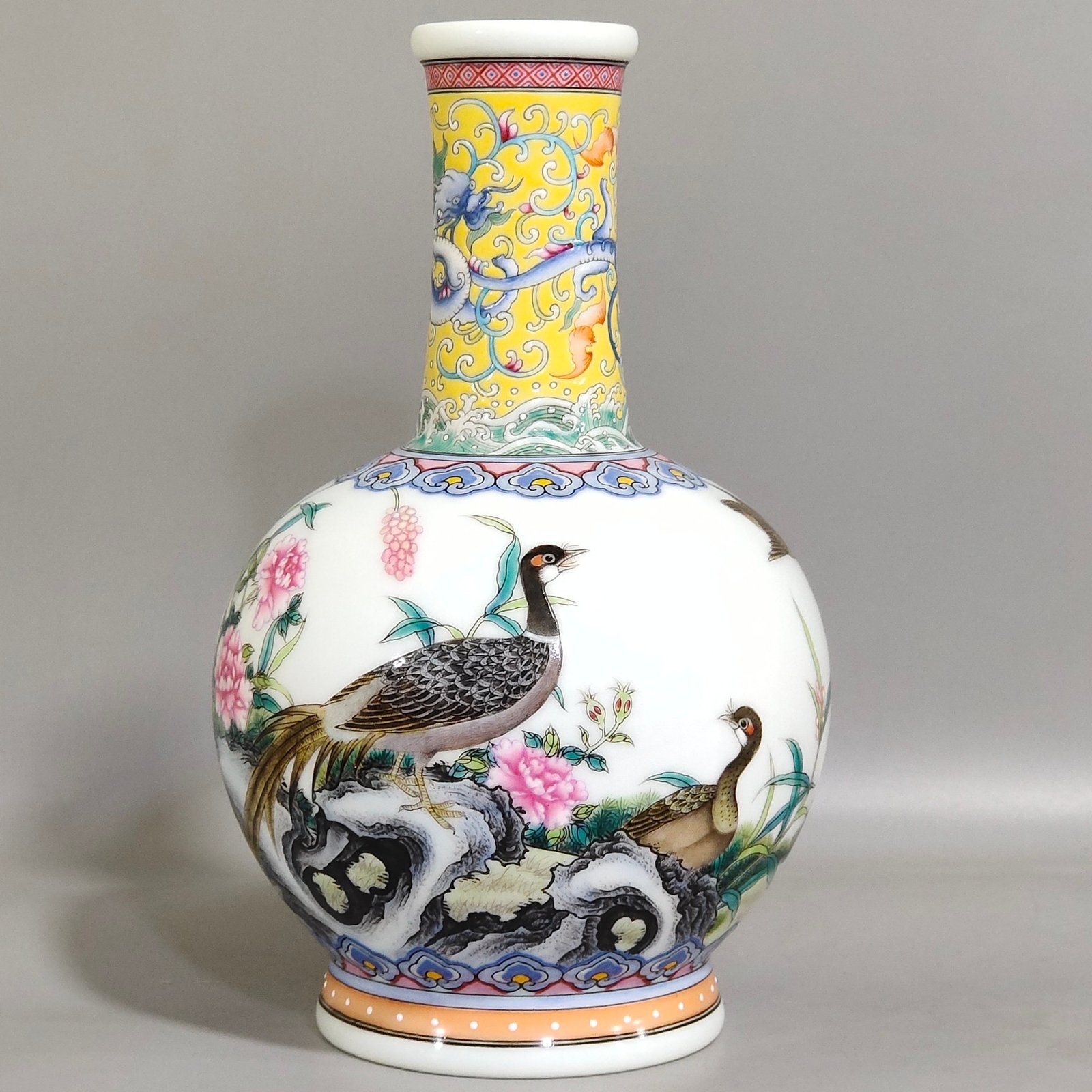 Qing Dynasty Qianlong enamel vase