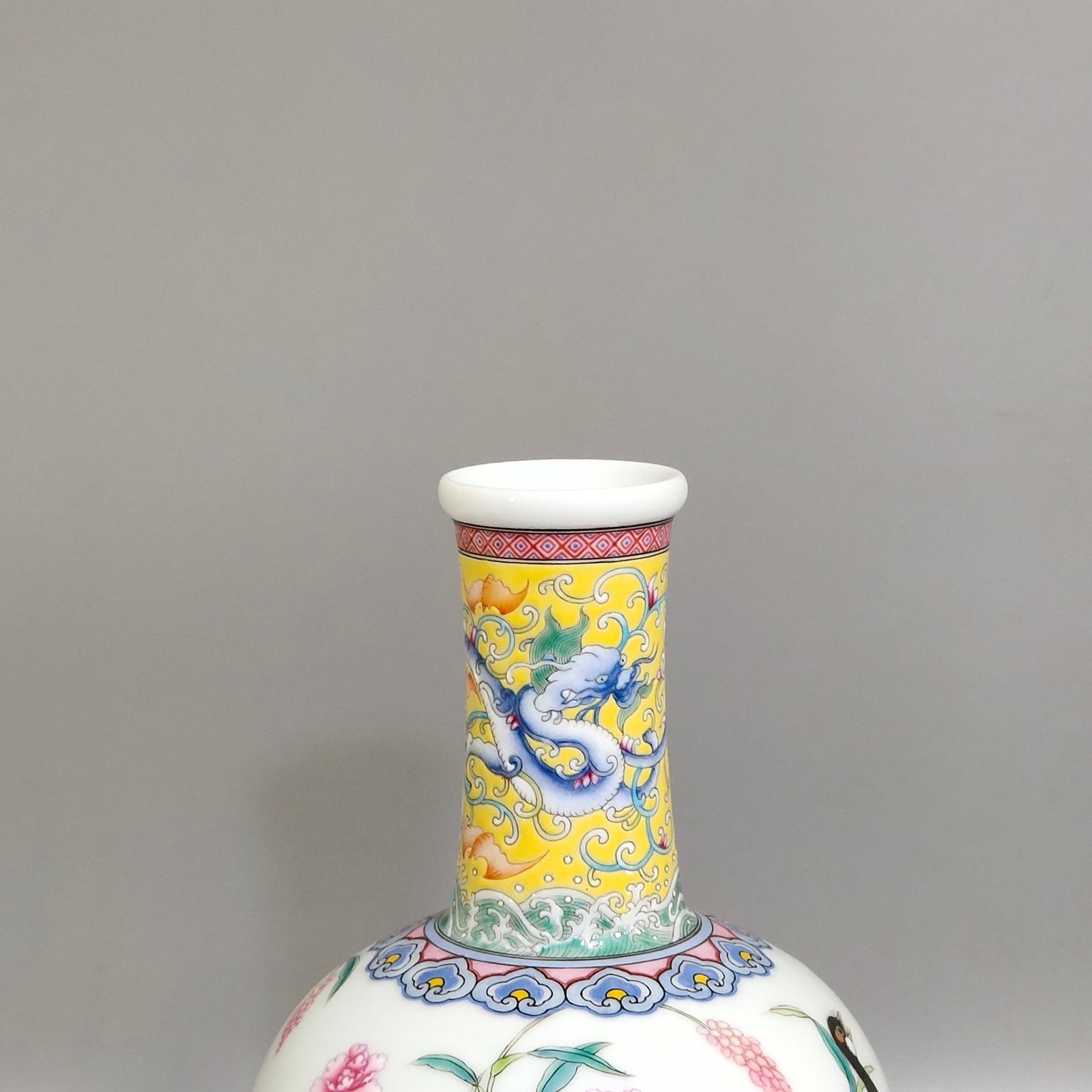 Qing Dynasty Qianlong enamel vase