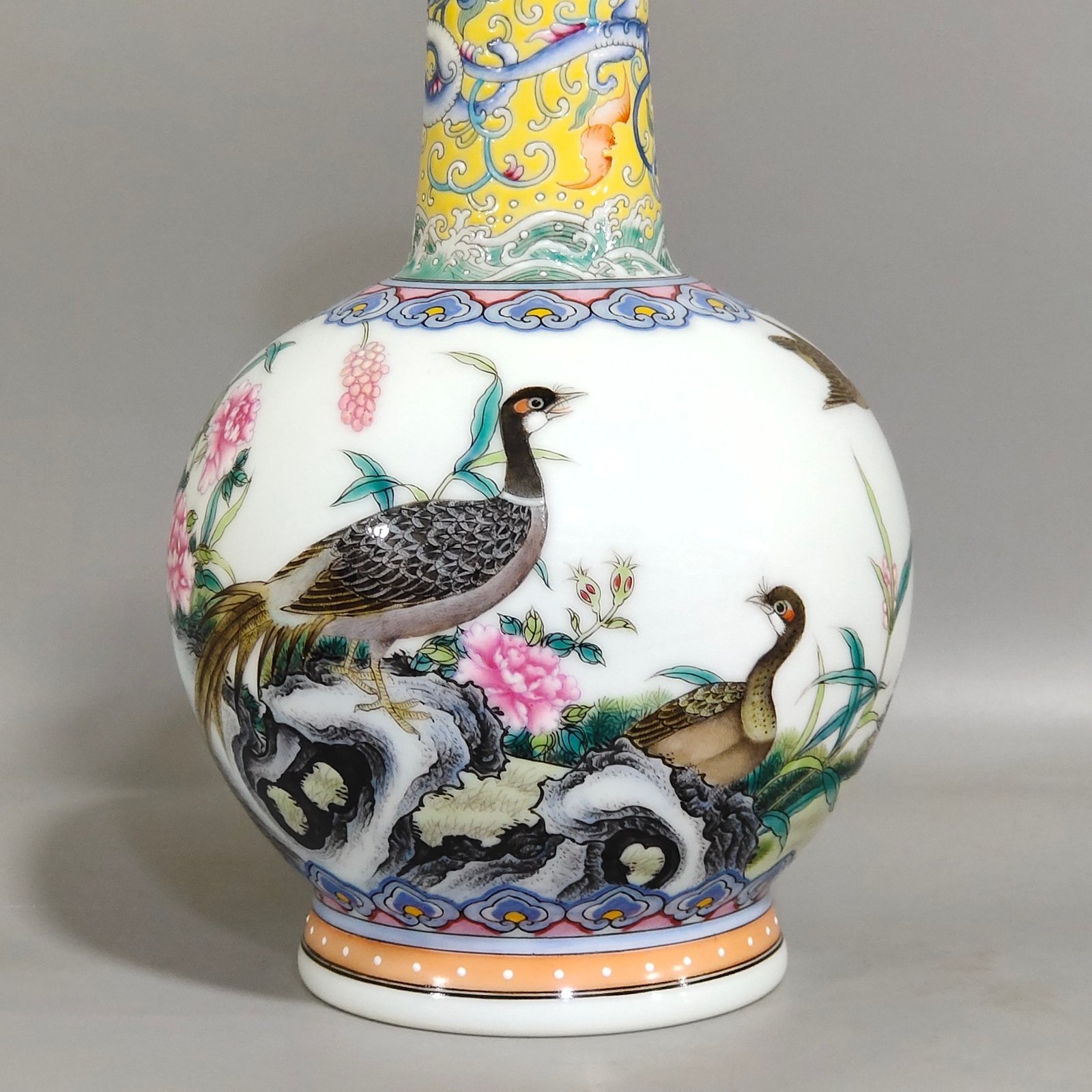 Qing Dynasty Qianlong enamel vase