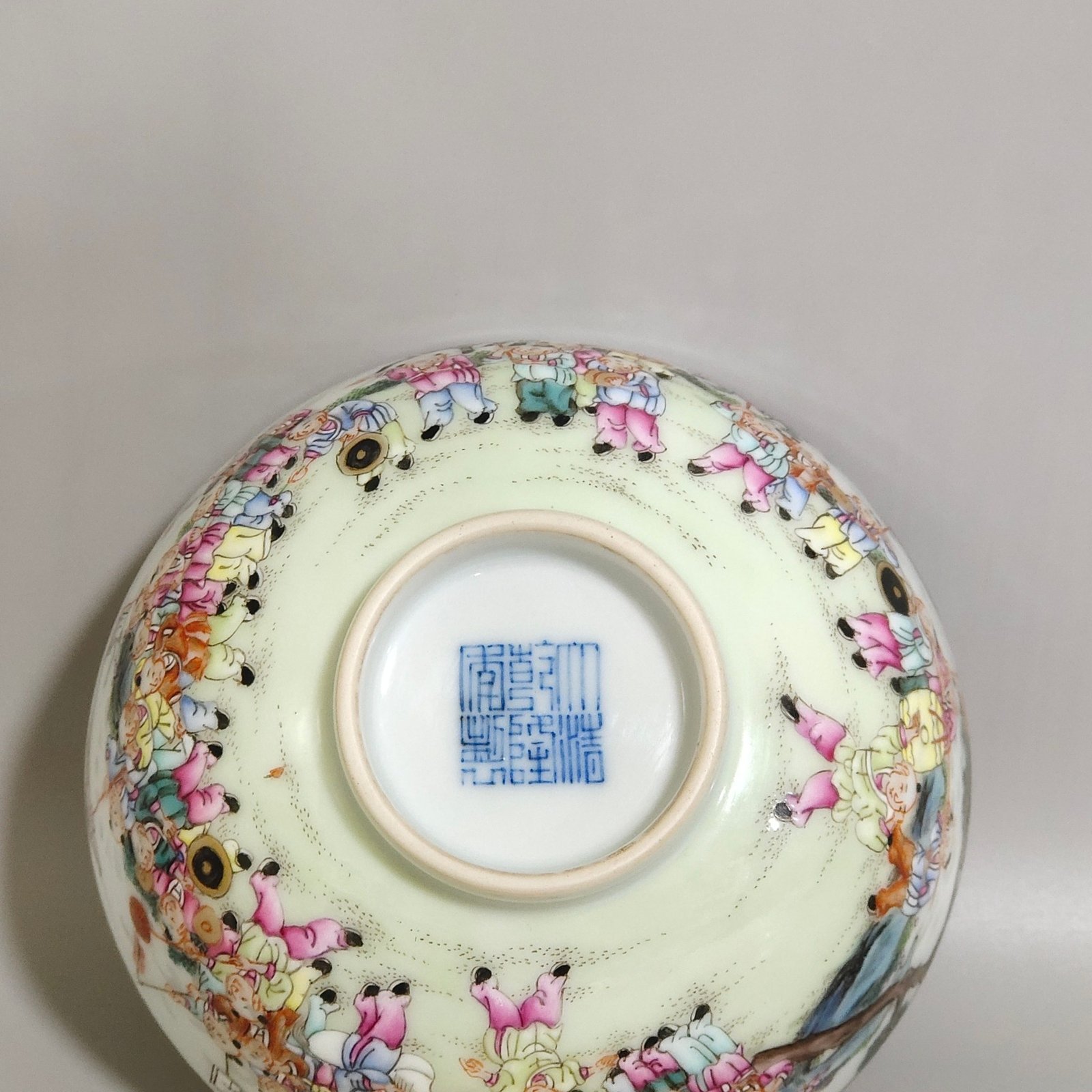 Qing Dynasty Qianlong Hundred Sons Painting contains exquisite Tai Chi tea balls