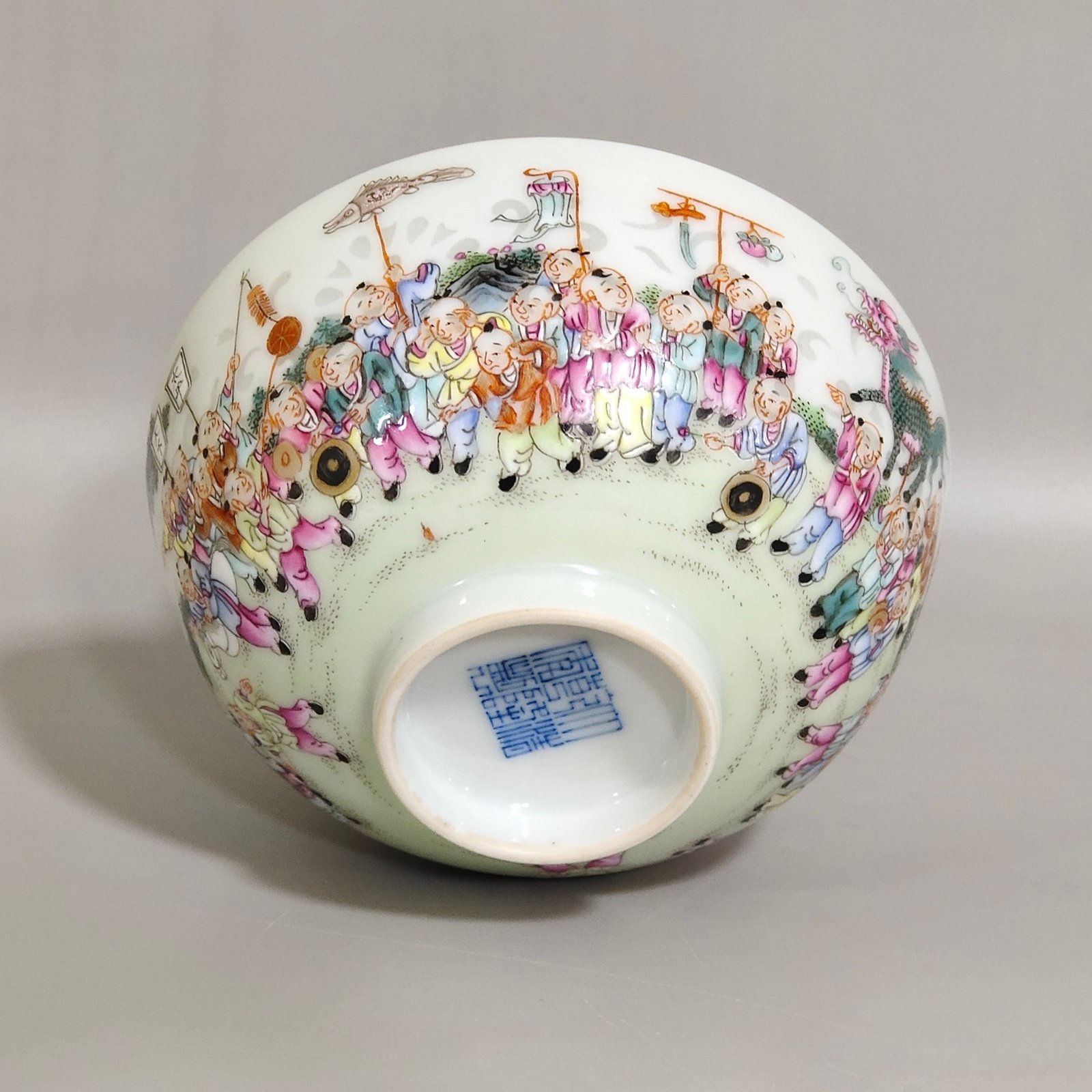 Qing Dynasty Qianlong Hundred Sons Exquisite tea round