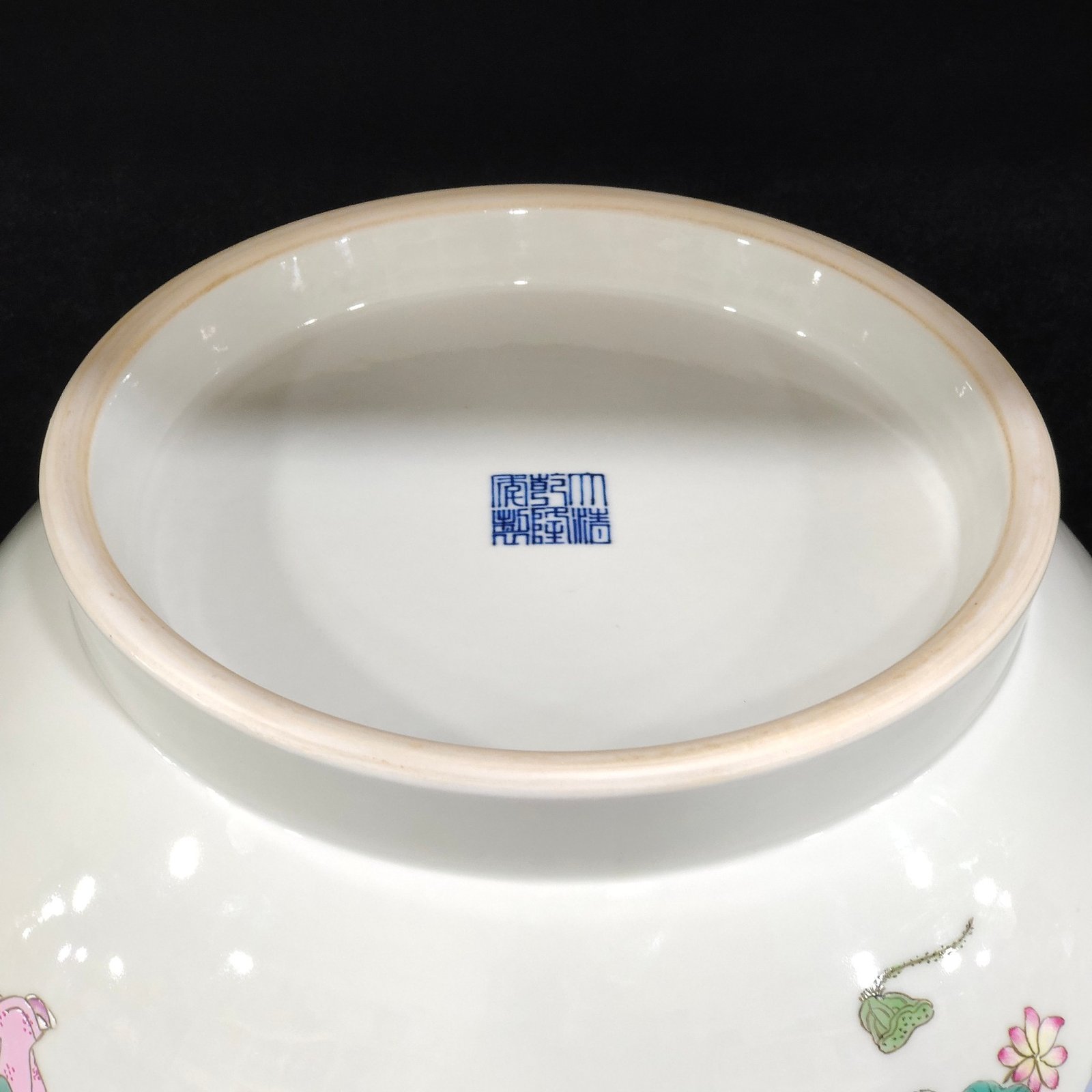 Qing Dynasty Qianlong Baizi Spring Buddha Bucket Zun