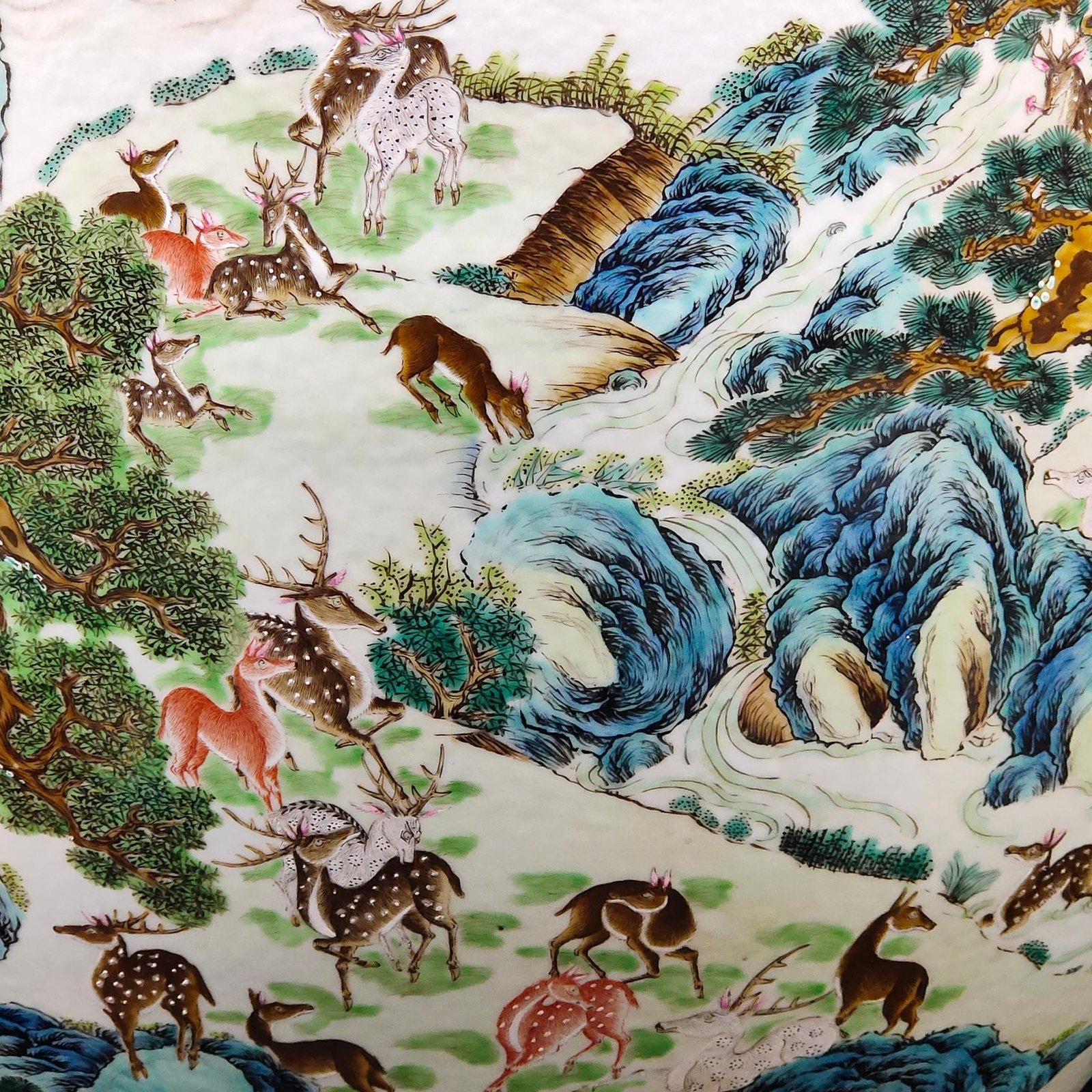 Qing Dynasty Qianlong Hundred Deer Vase