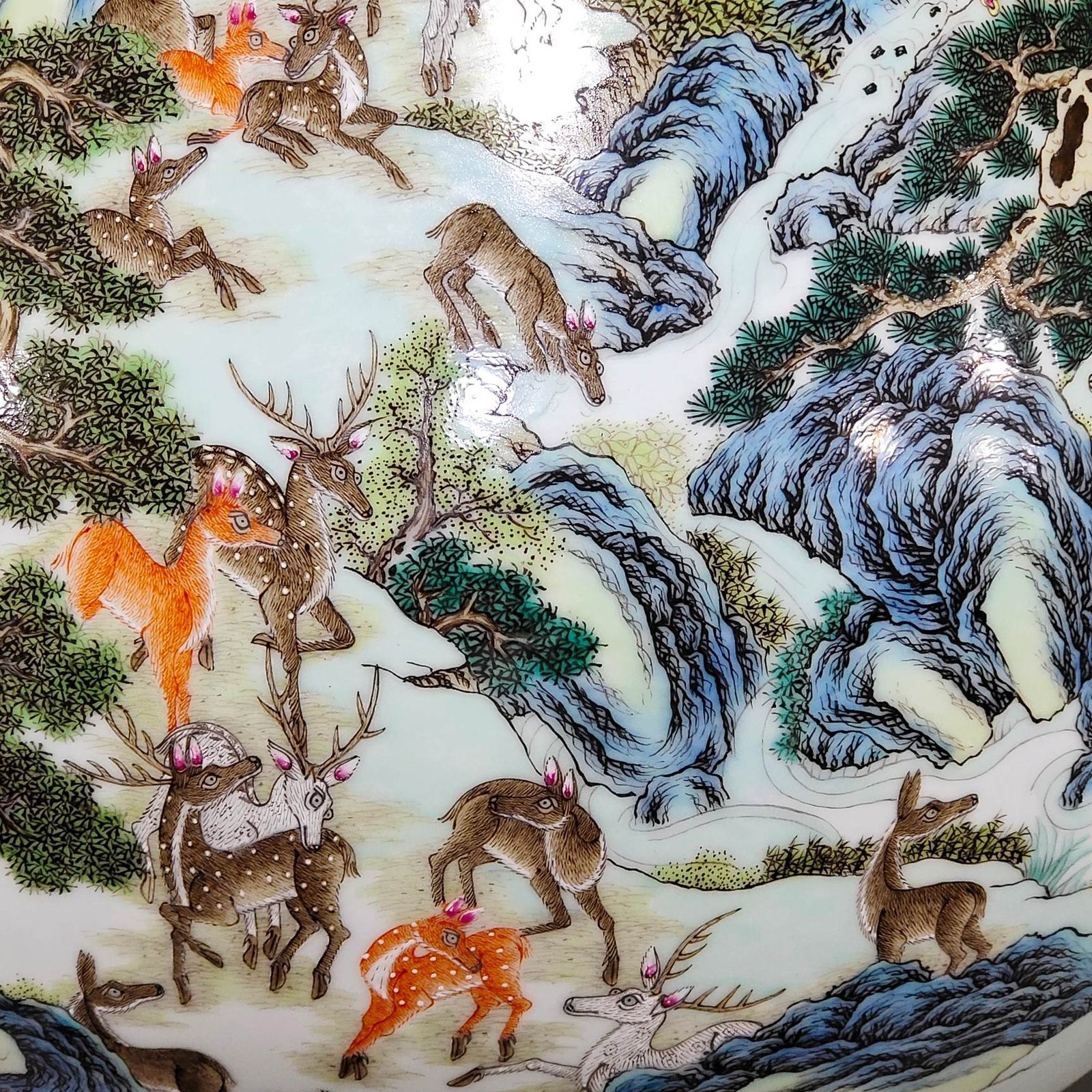 Qing Dynasty Qianlong A barrel statue of the Hundred Deer Buddha