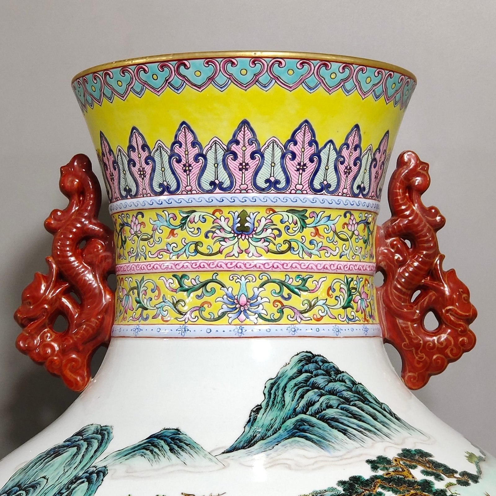 Qing Dynasty Qianlong A double eared statue of a hundred deer