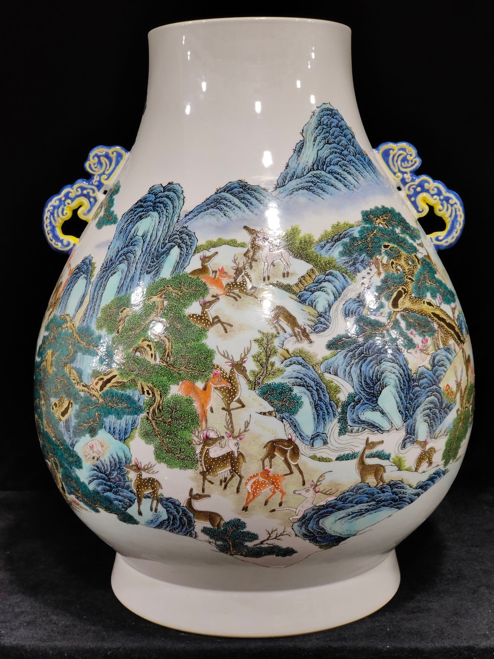 Qing Dynasty Qianlong Emperor’s Hundred Deer Zun