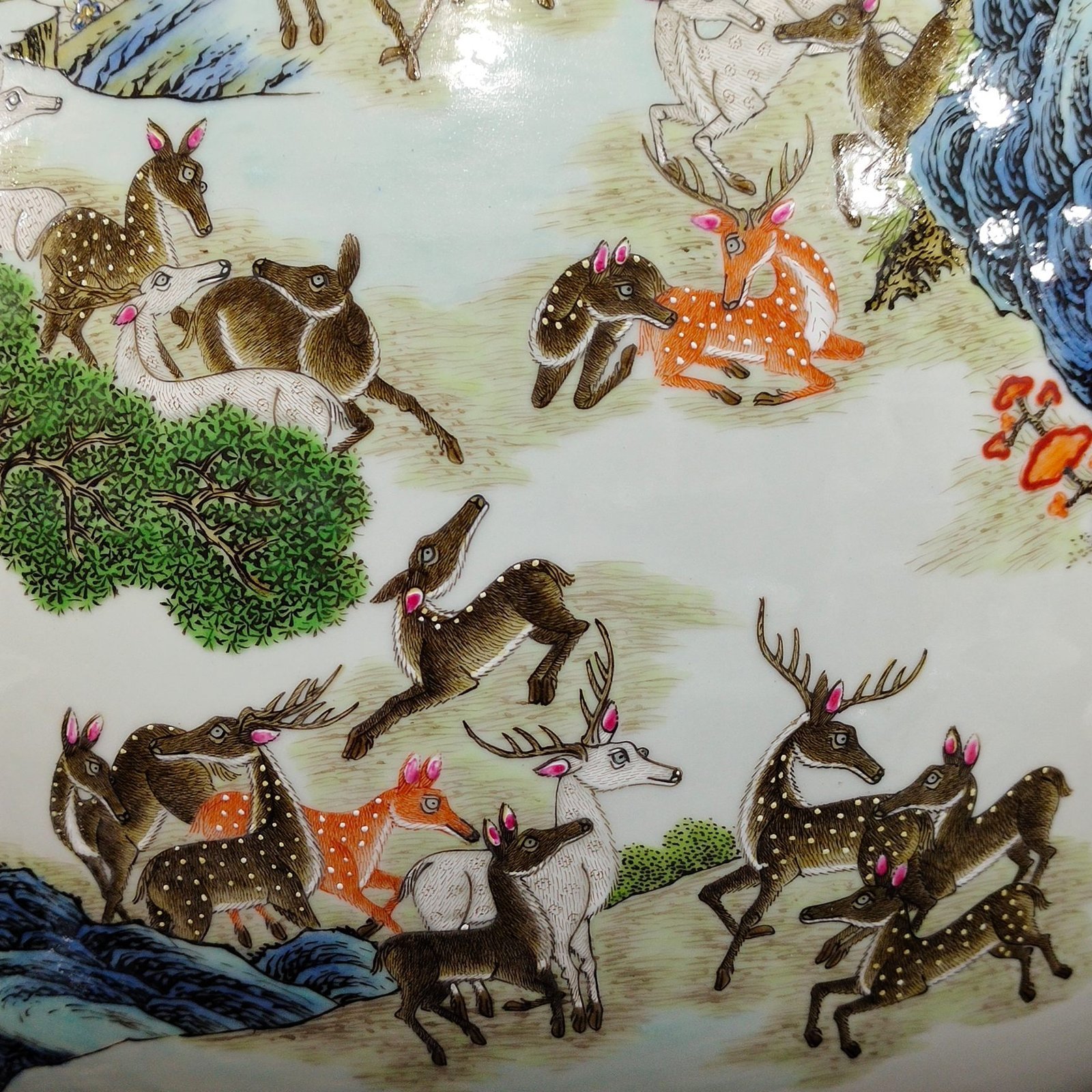 Qing Dynasty Qianlong Emperor’s Hundred Deer Zun