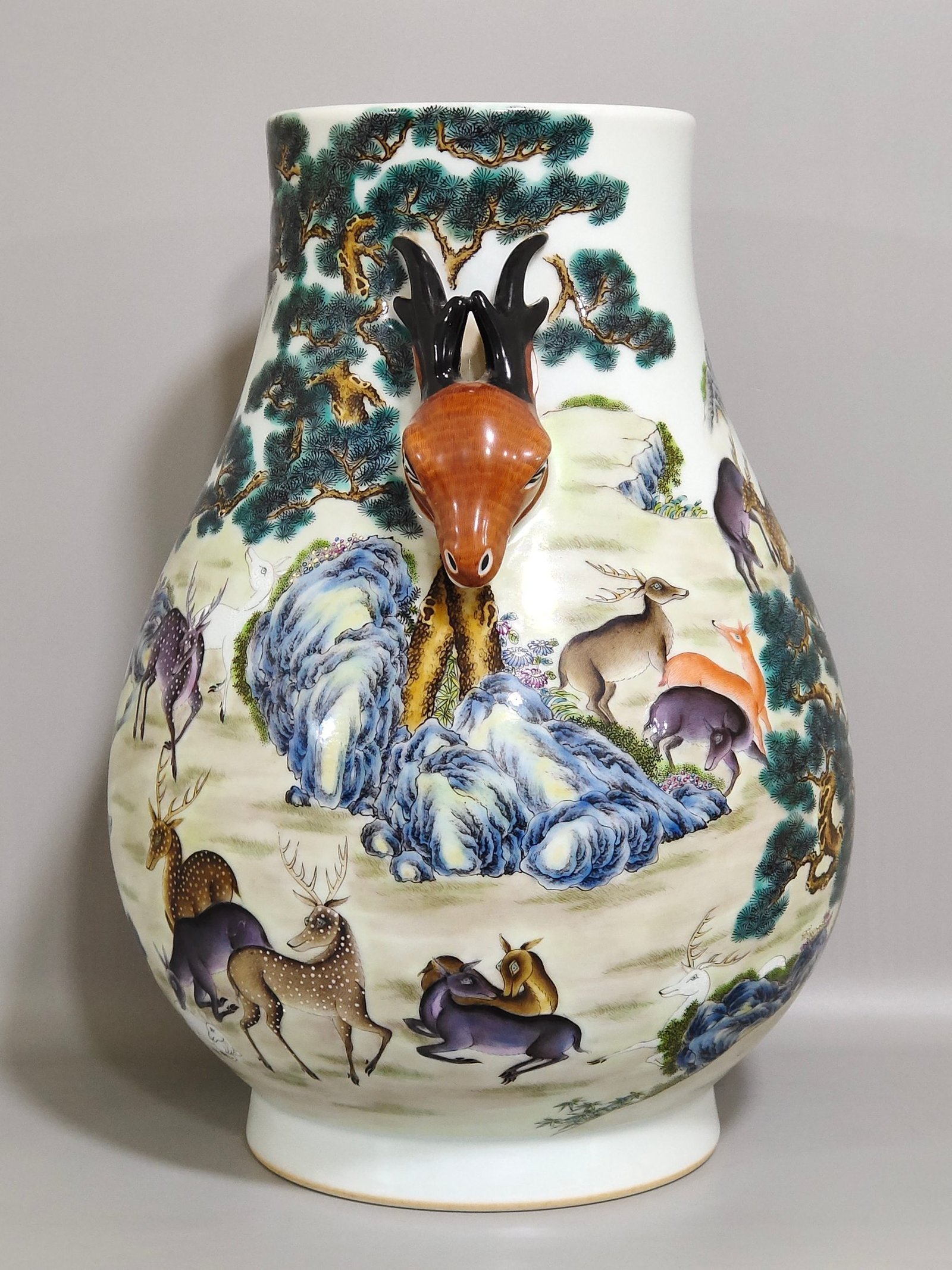 Qing Dynasty Qianlong Hundred Deer Deer Head Statue Vase