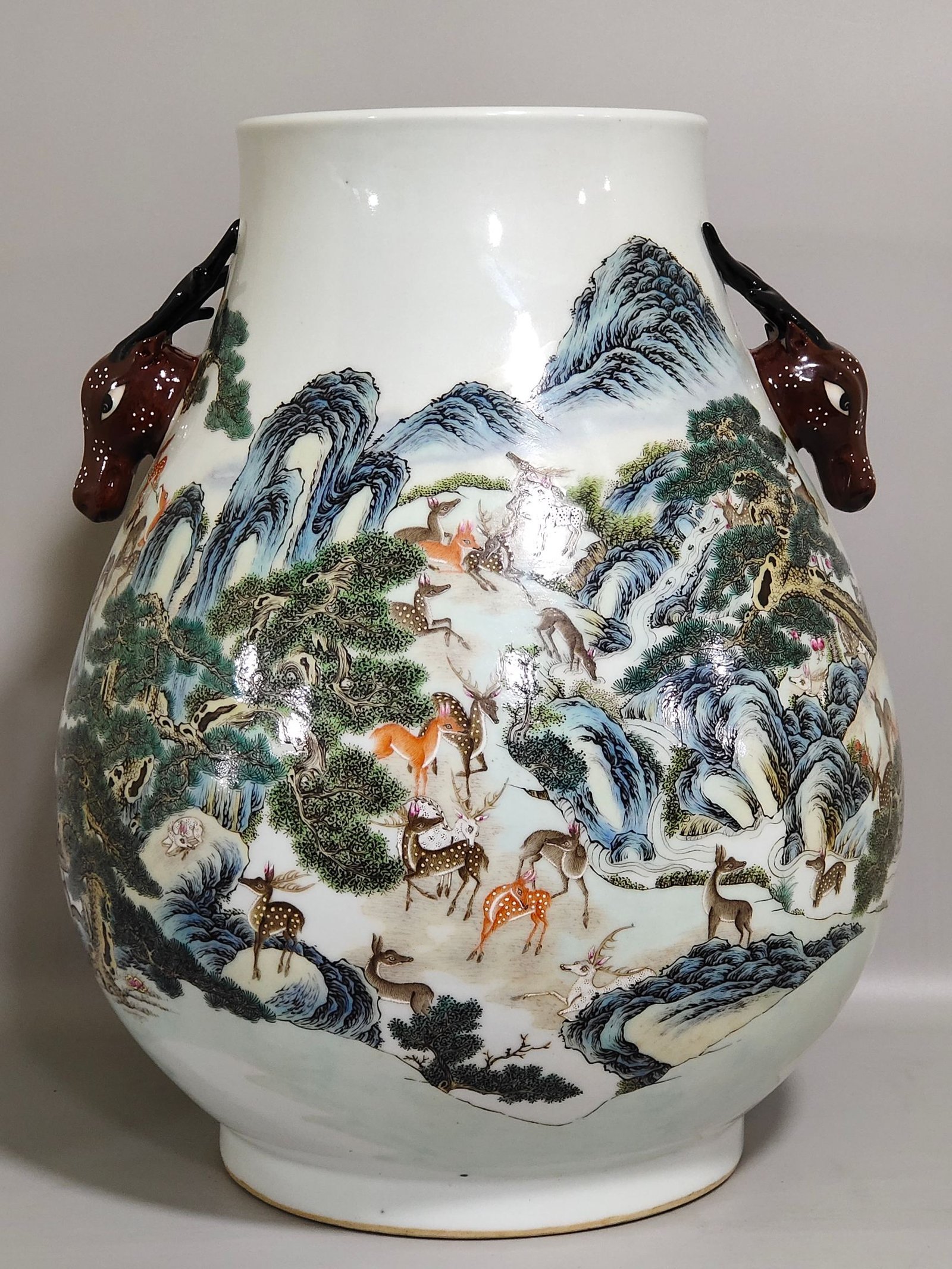 Qing Dynasty Qianlong Hundred Deer Deer Head Statue Vase