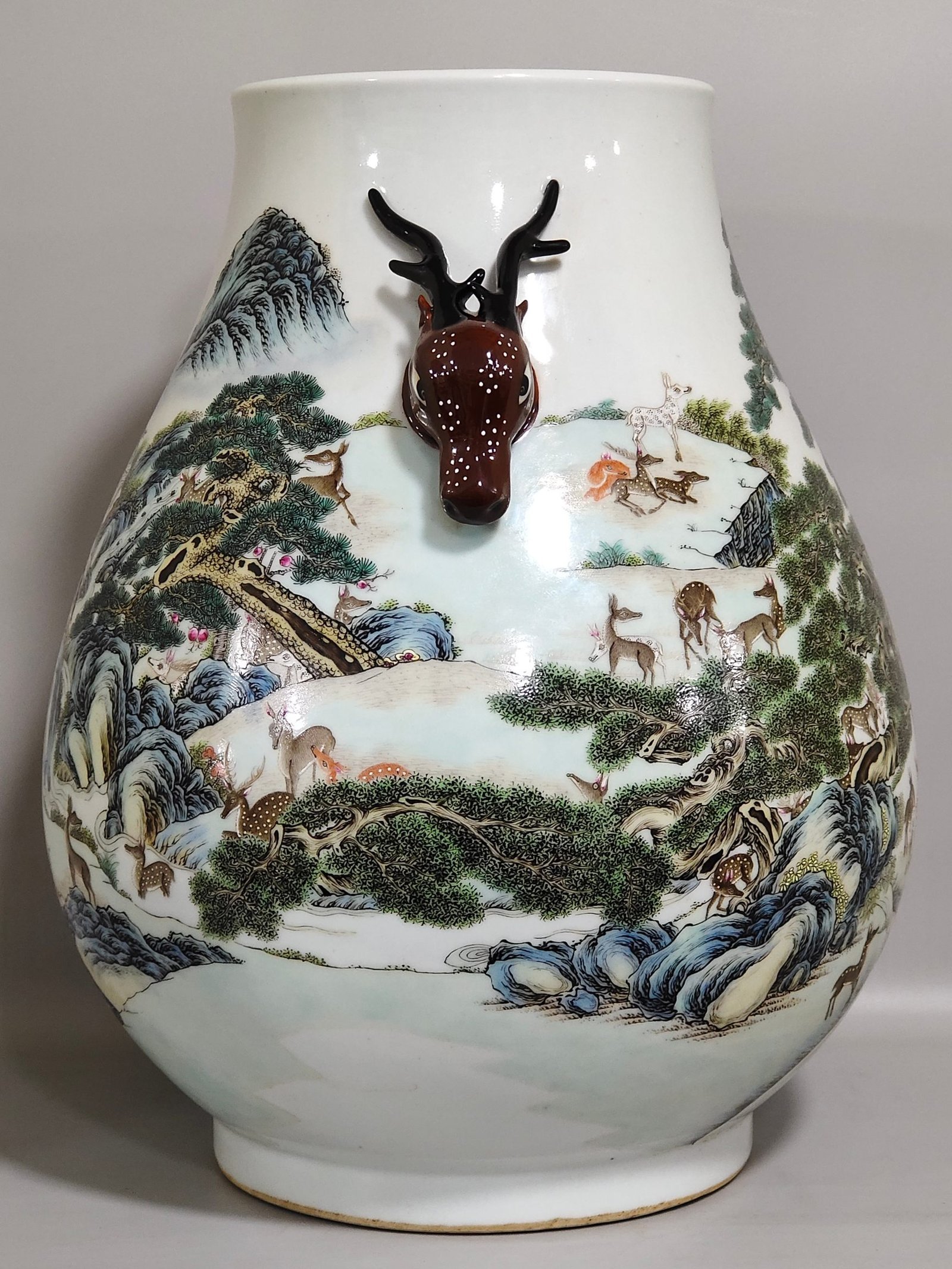 Qing Dynasty Qianlong Hundred Deer Deer Head Statue Vase