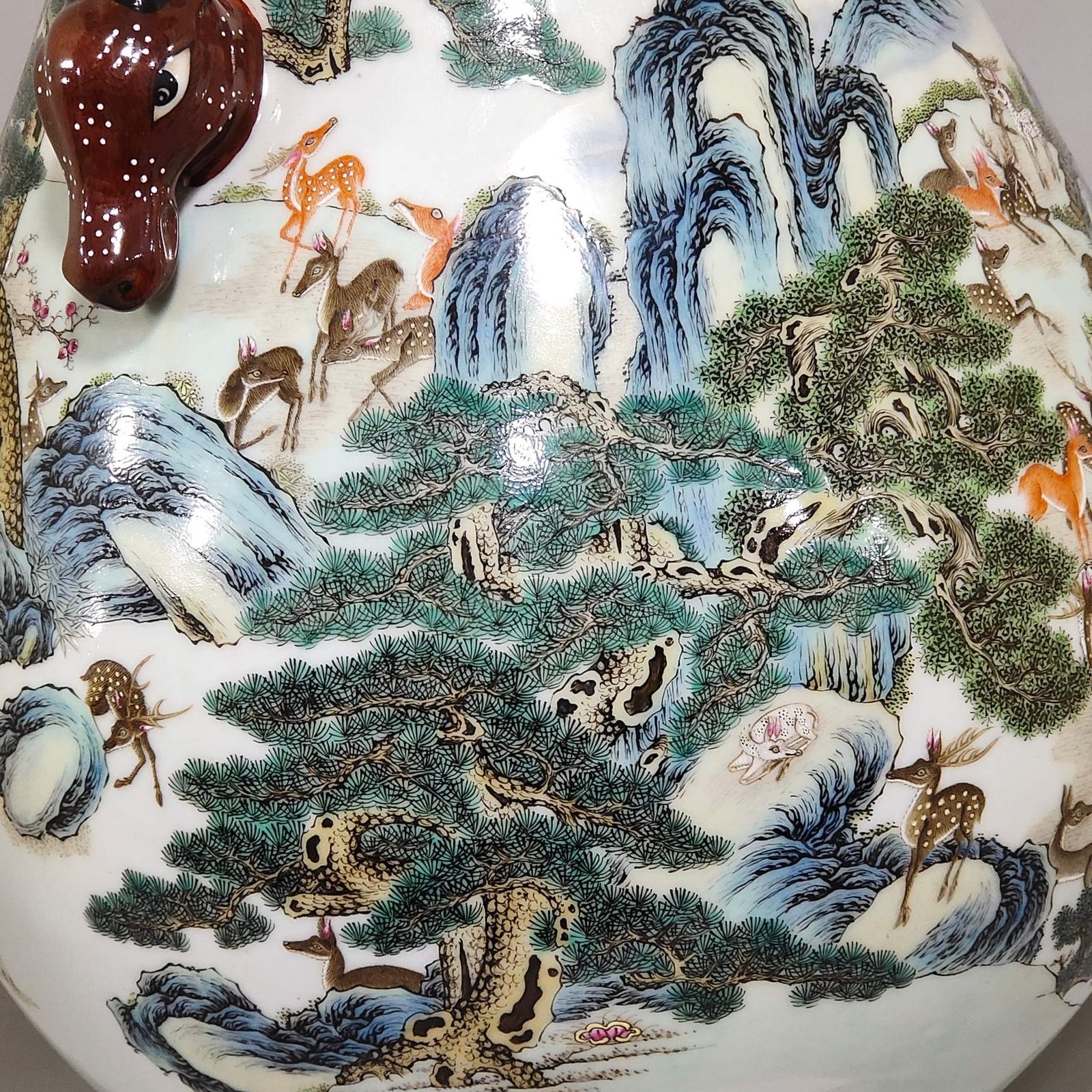 Qing Dynasty Qianlong Hundred Deer Deer Head Statue Vase