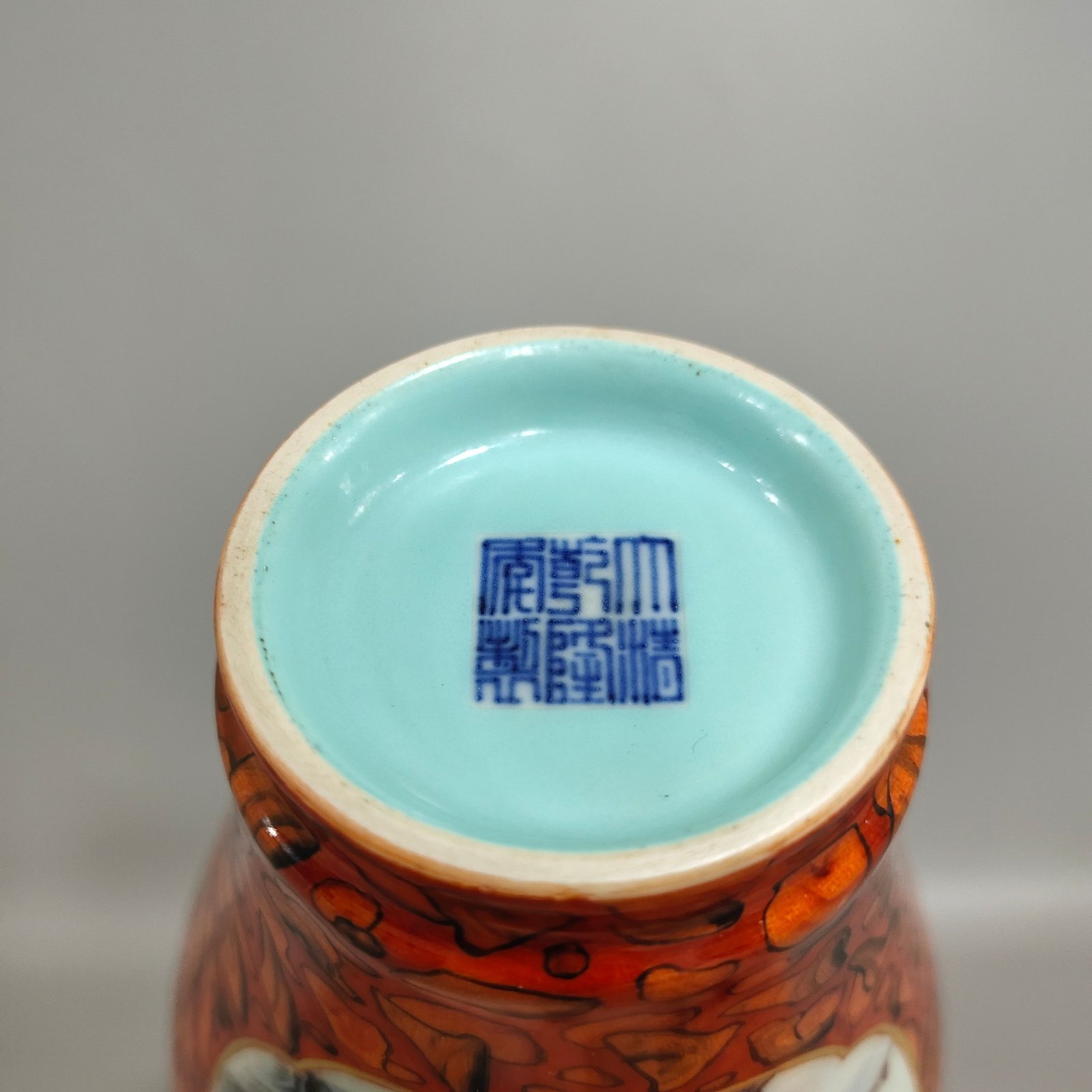 Qing Dynasty Qianlong stone glazed landscape gourd vase