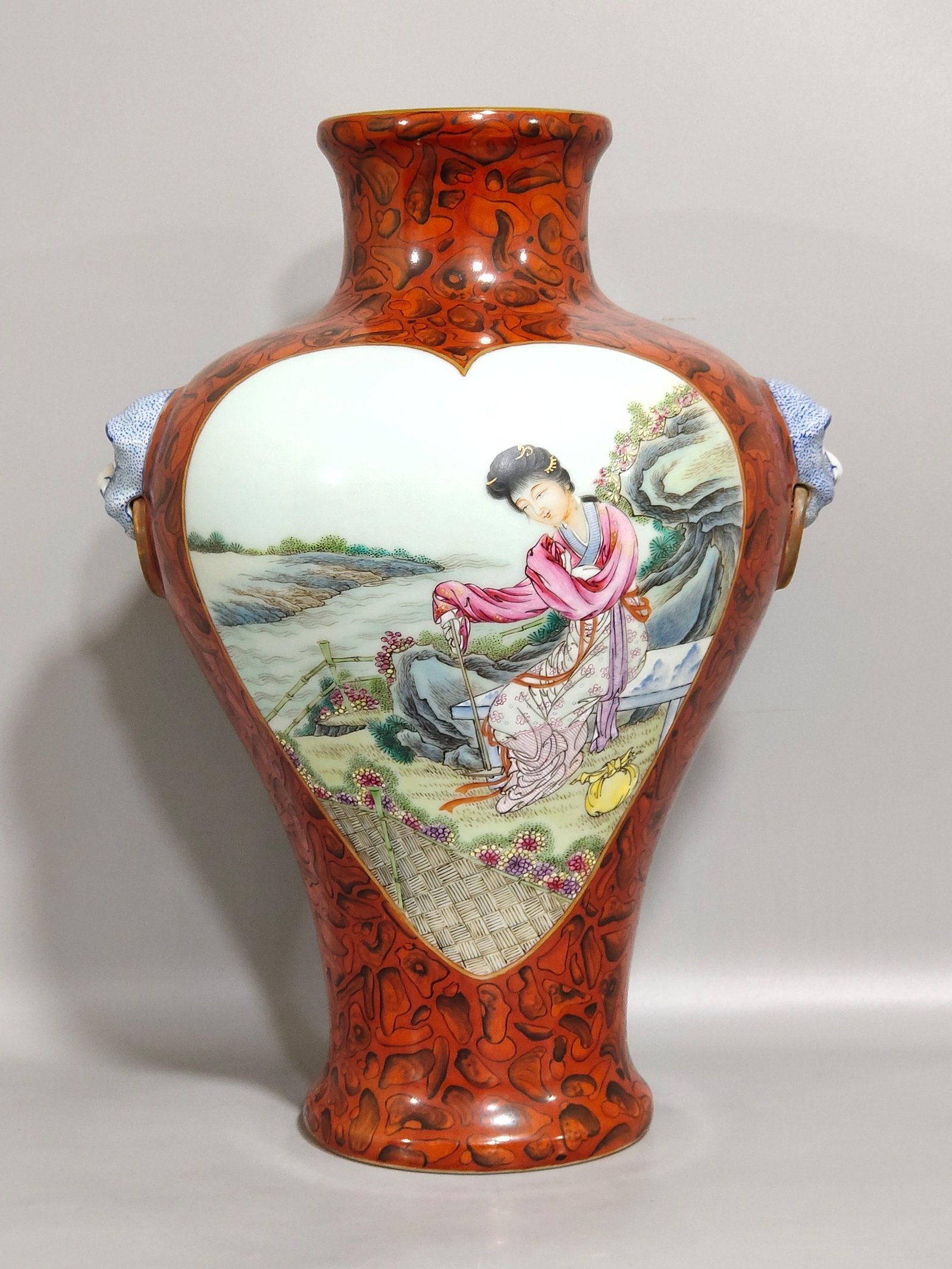 Qing Dynasty Qianlong stone pattern glazed window character story amphorae