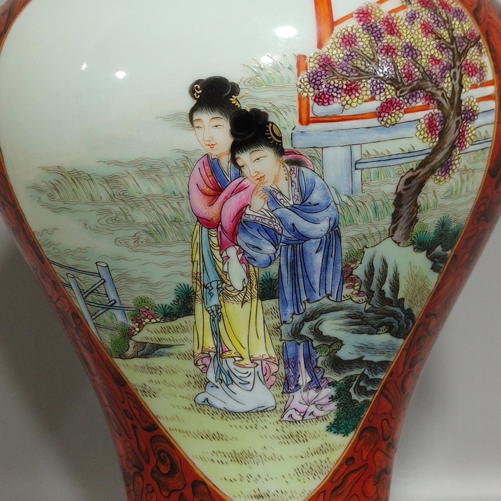 Qing Dynasty Qianlong stone pattern glazed window character story amphorae