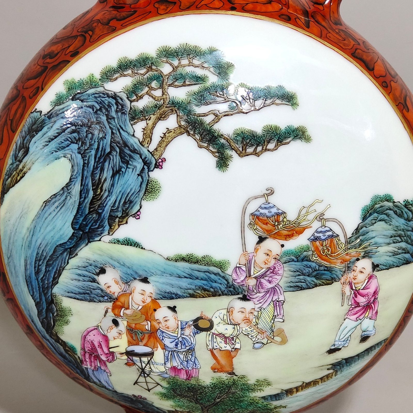Qing Dynasty Qianlong stone patterned glazed window vase with baby playing and holding the moon