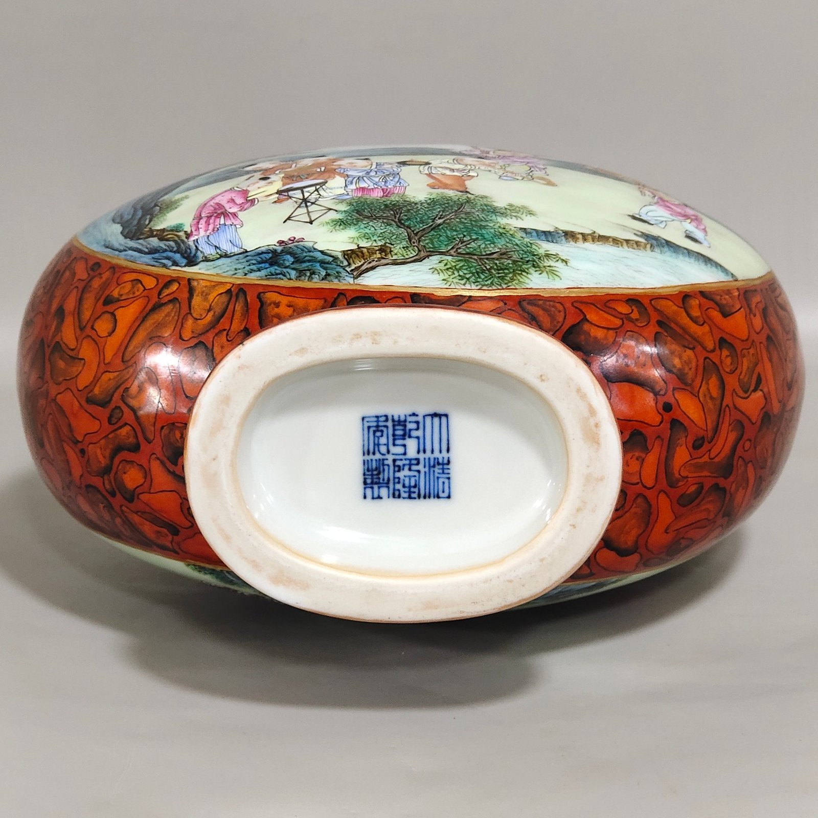 Qing Dynasty Qianlong stone patterned glazed window vase with baby playing and holding the moon