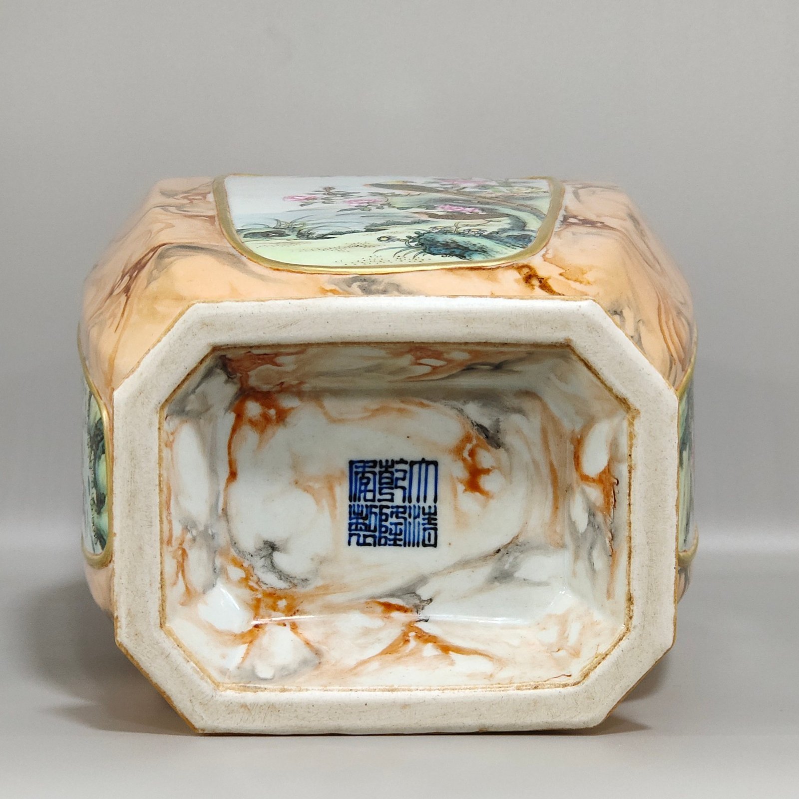 Qing Dynasty Qianlong stone pattern glazed window flower and bird eight way vase