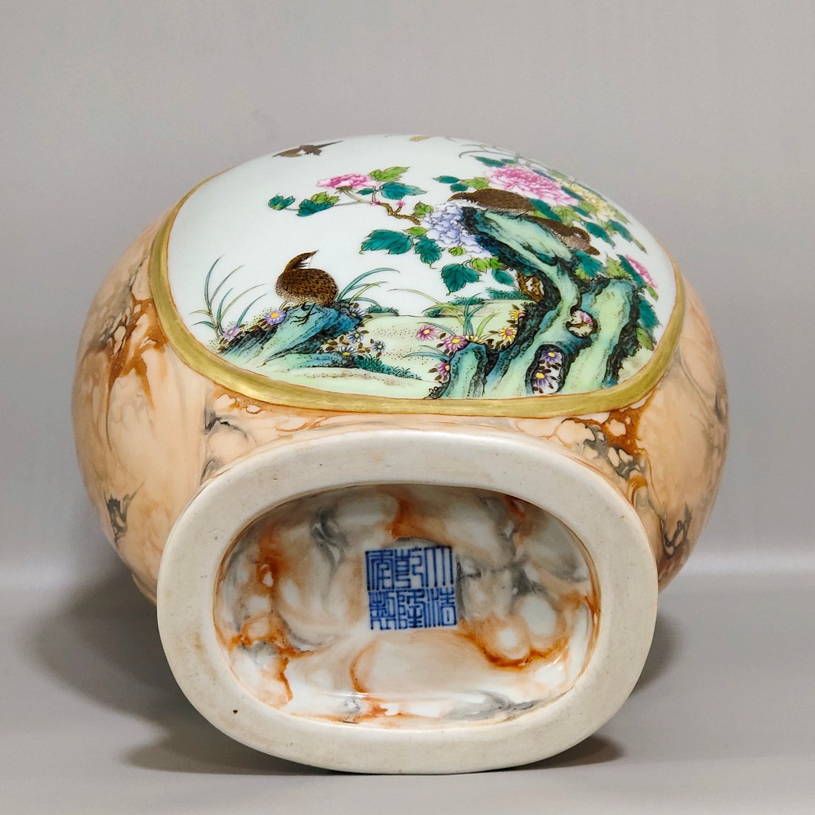 Qing Dynasty Qianlong stone patterned glazed flower and bird amphora with windows