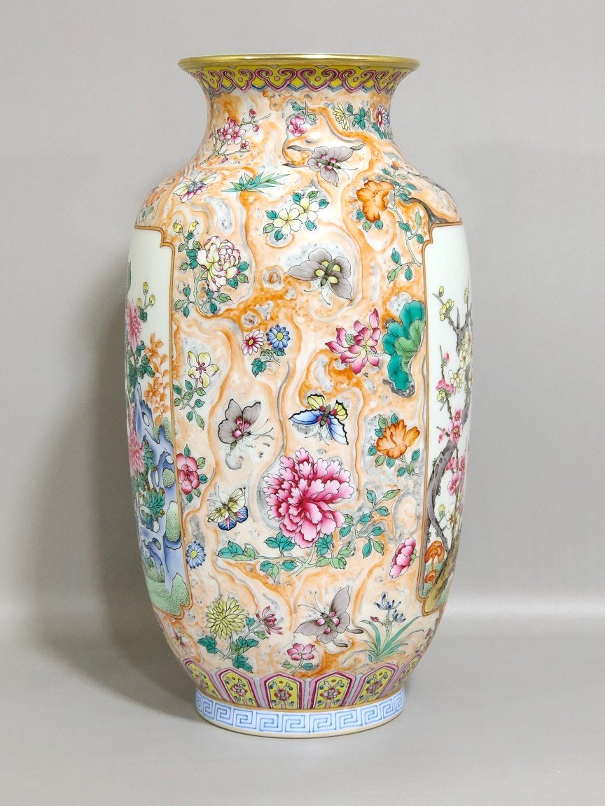 Qing Dynasty Qianlong stone pattern glazed butterfly love vase